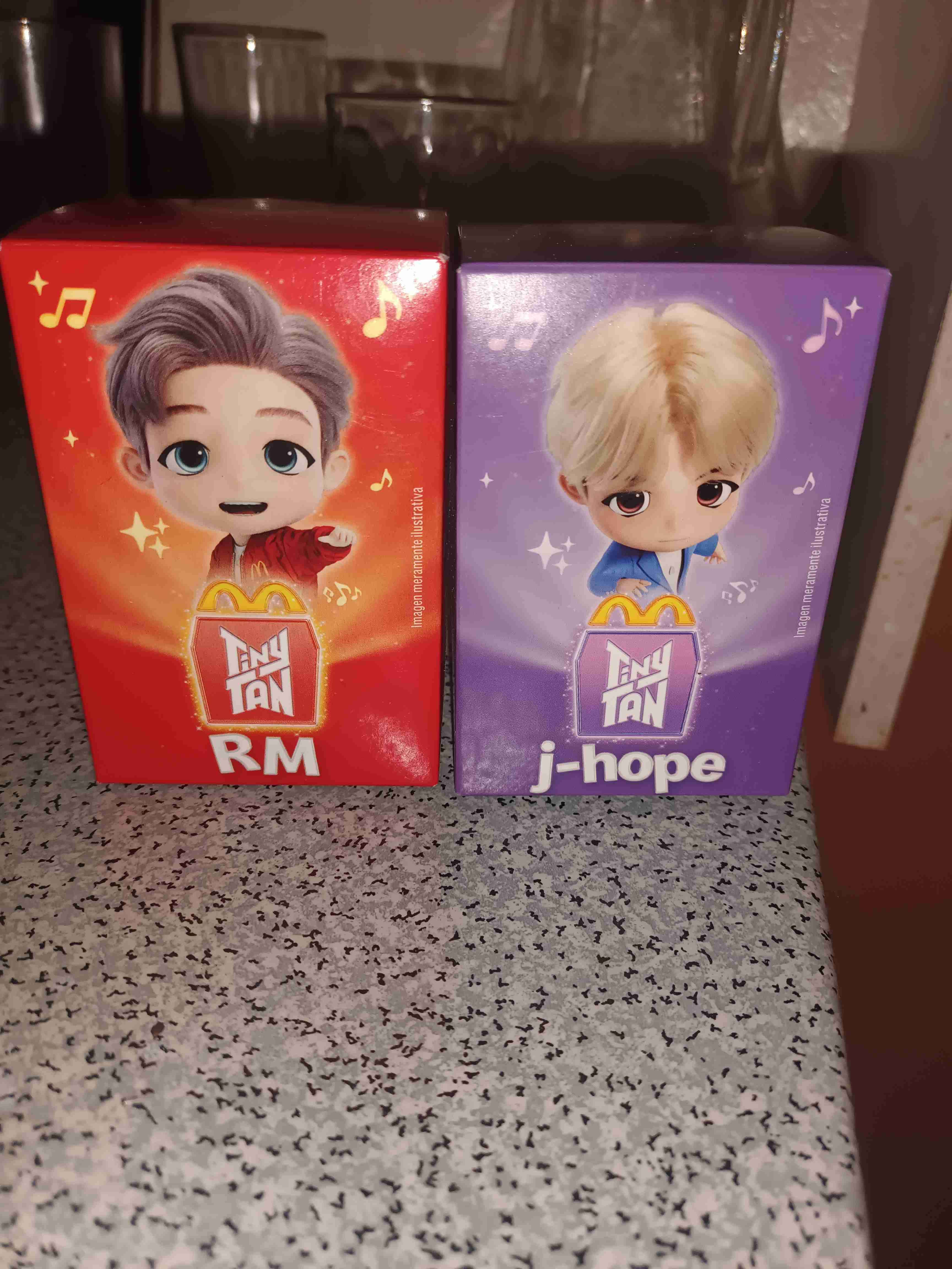 Figuras Tiny Tan RM y J-Hope