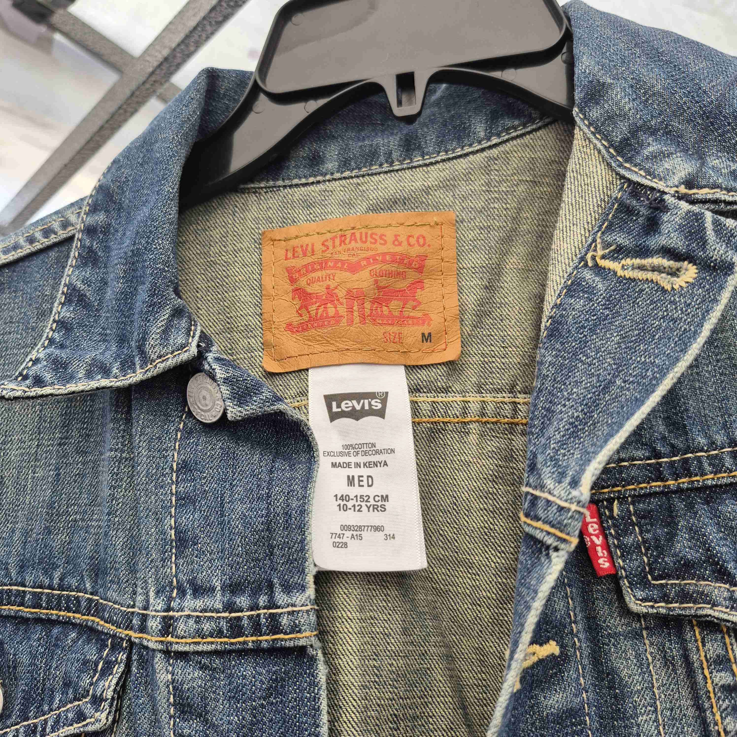 Chaqueta Levi’s denim azul (talla M) - miniatura 2