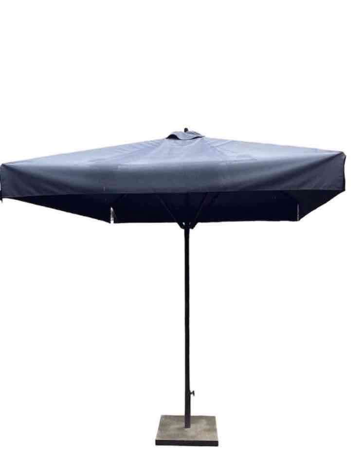 Quitasol color negro plegable