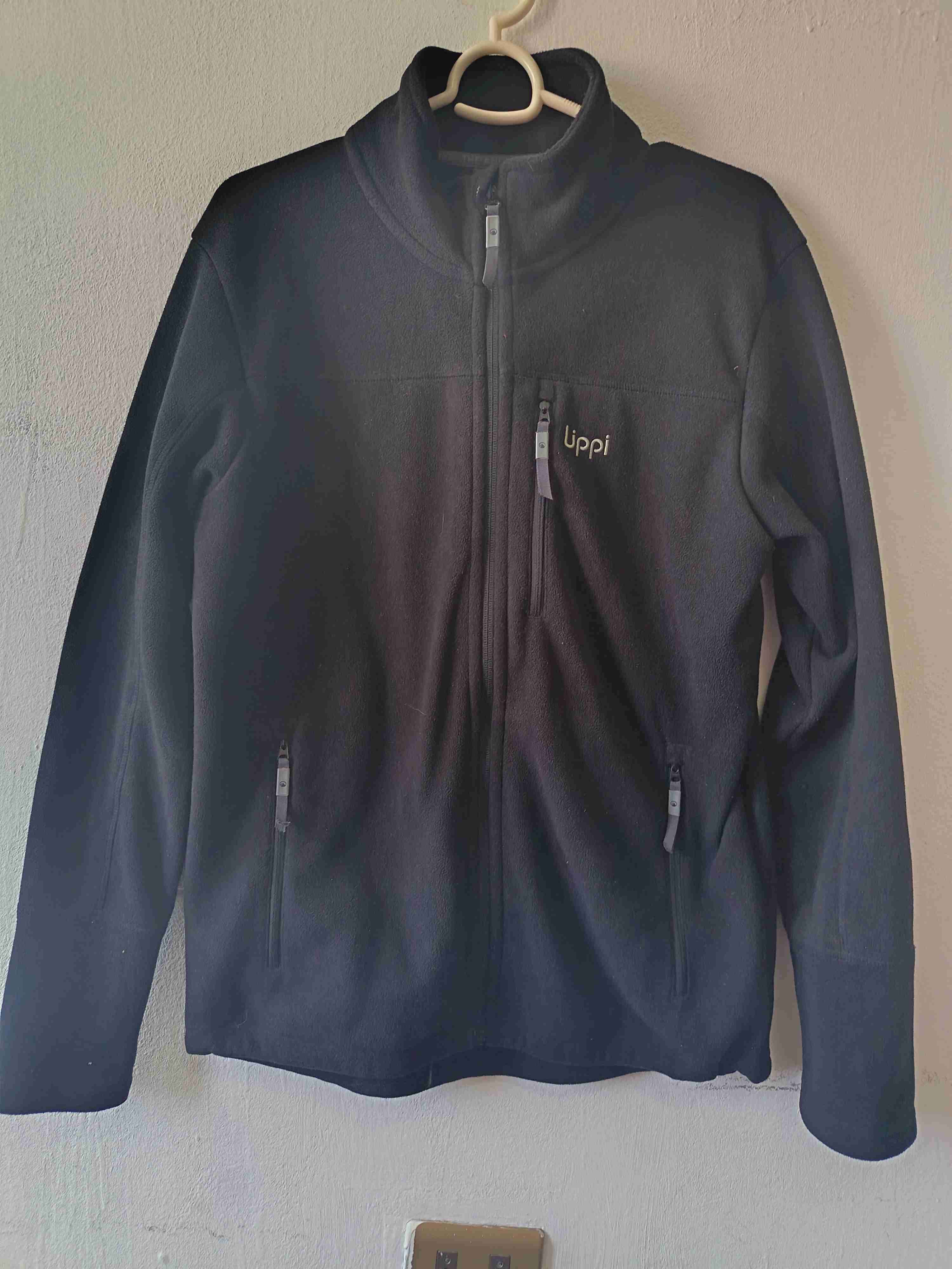 Polar negro Lippi con cierre