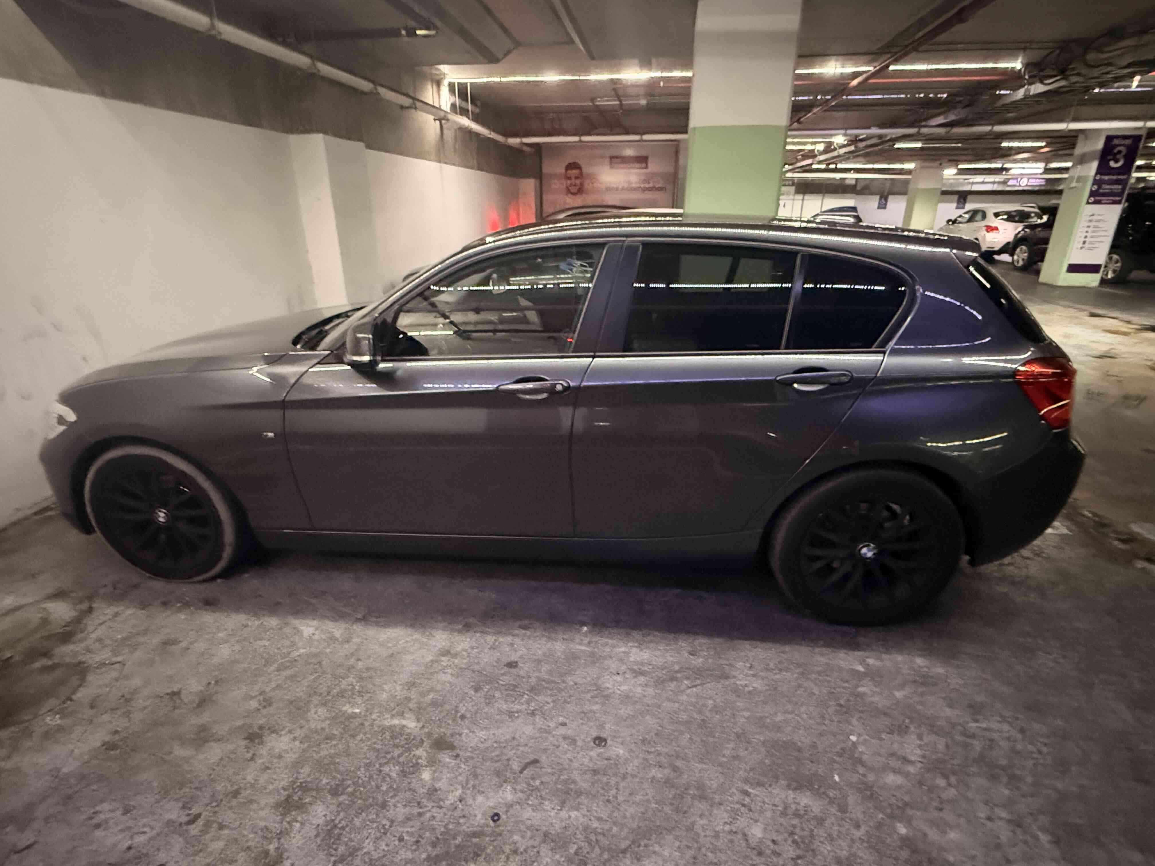 BMW 118i 2019 - miniatura 3