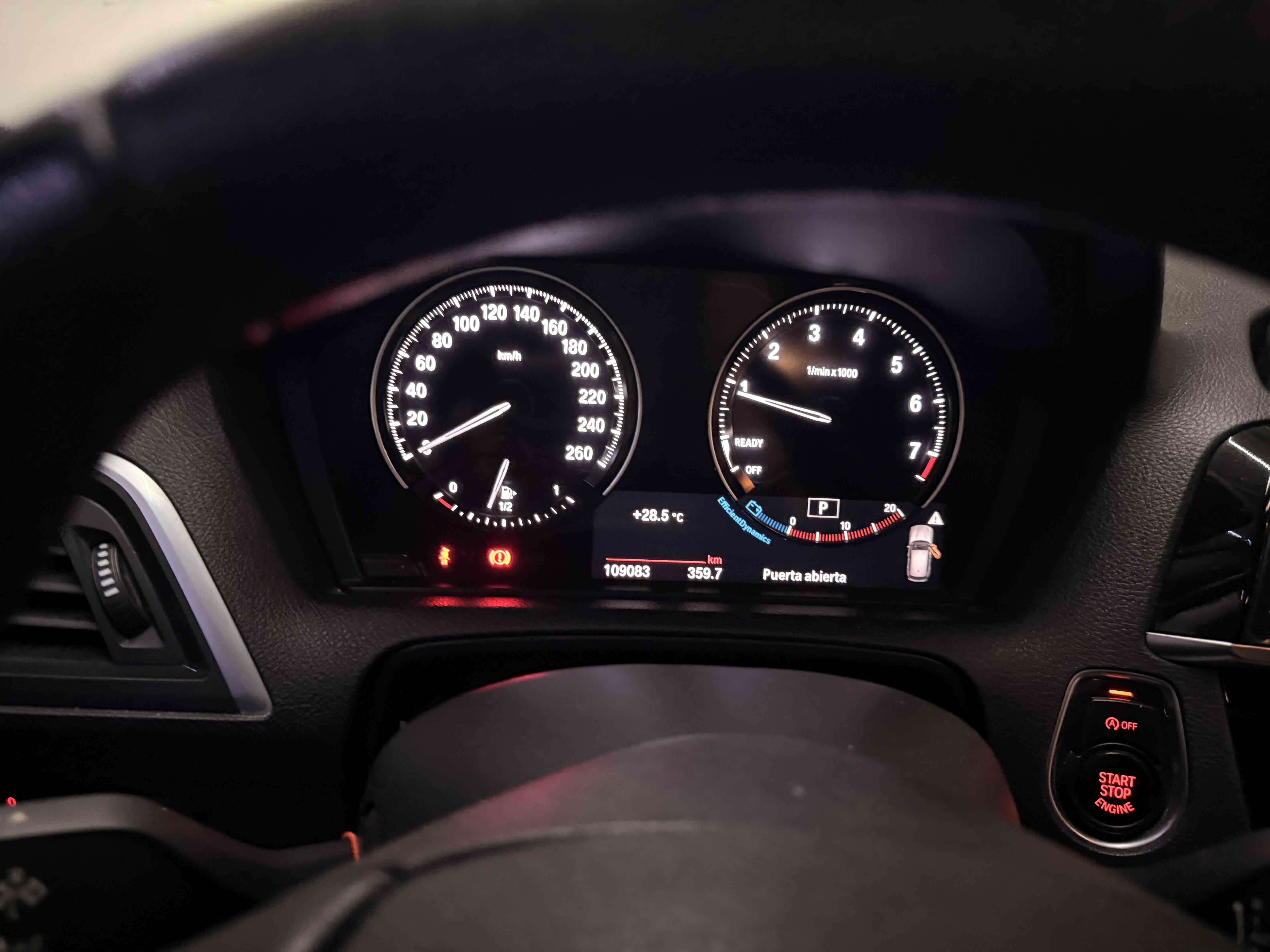 BMW 118i 2019 - miniatura 6