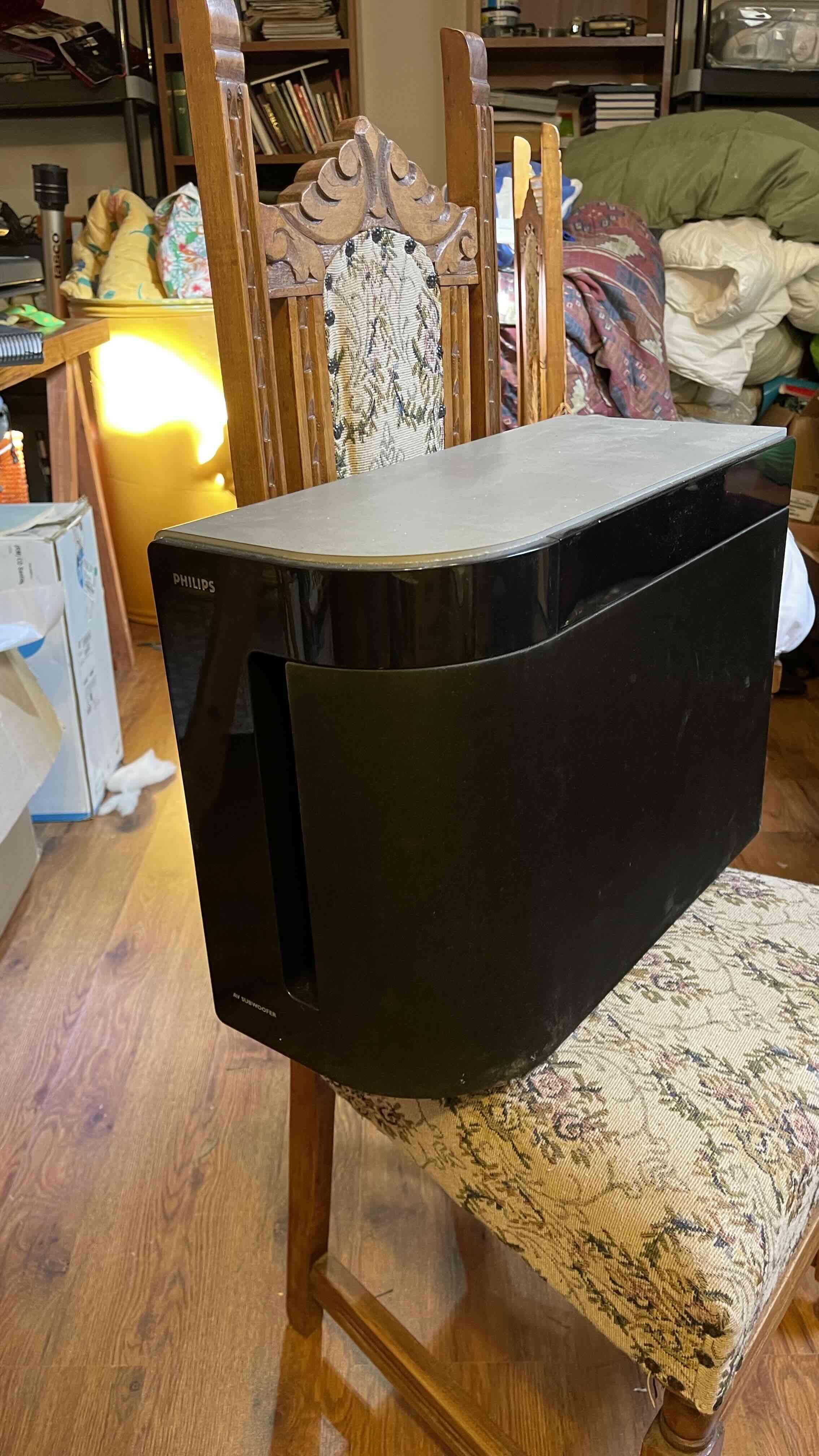 Subwoofer Philips negro