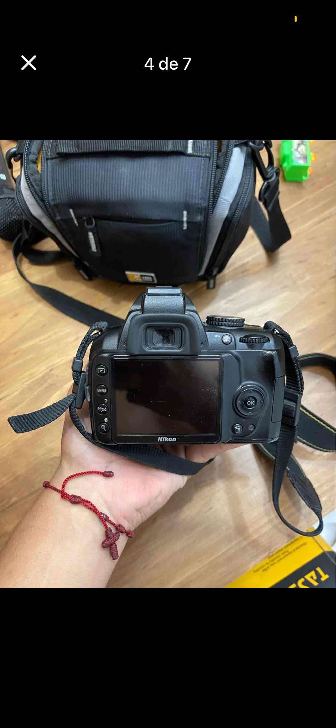 Cámara Nikon D3000 con bolso - miniatura 4