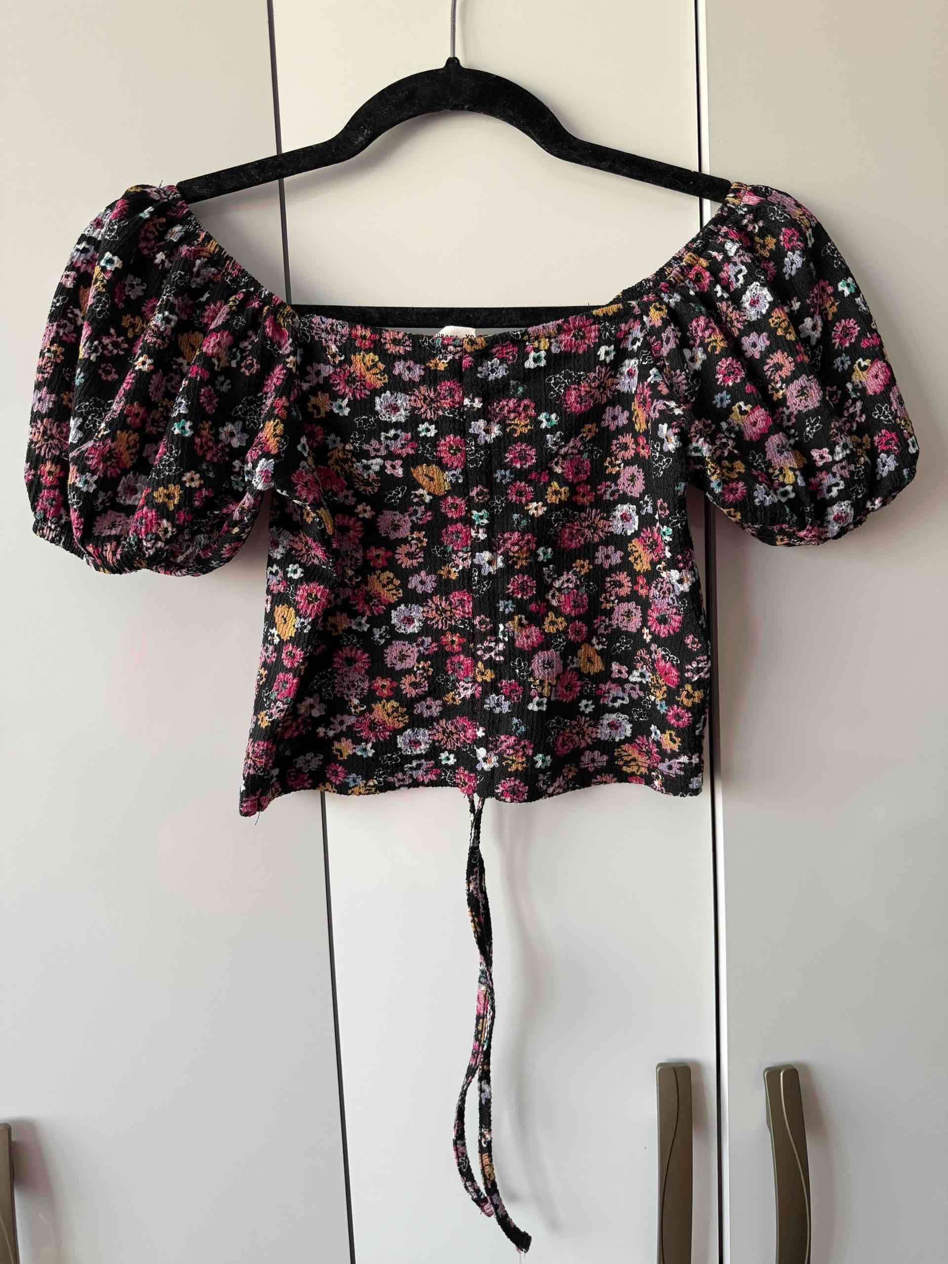 Blusa de flores manga corta