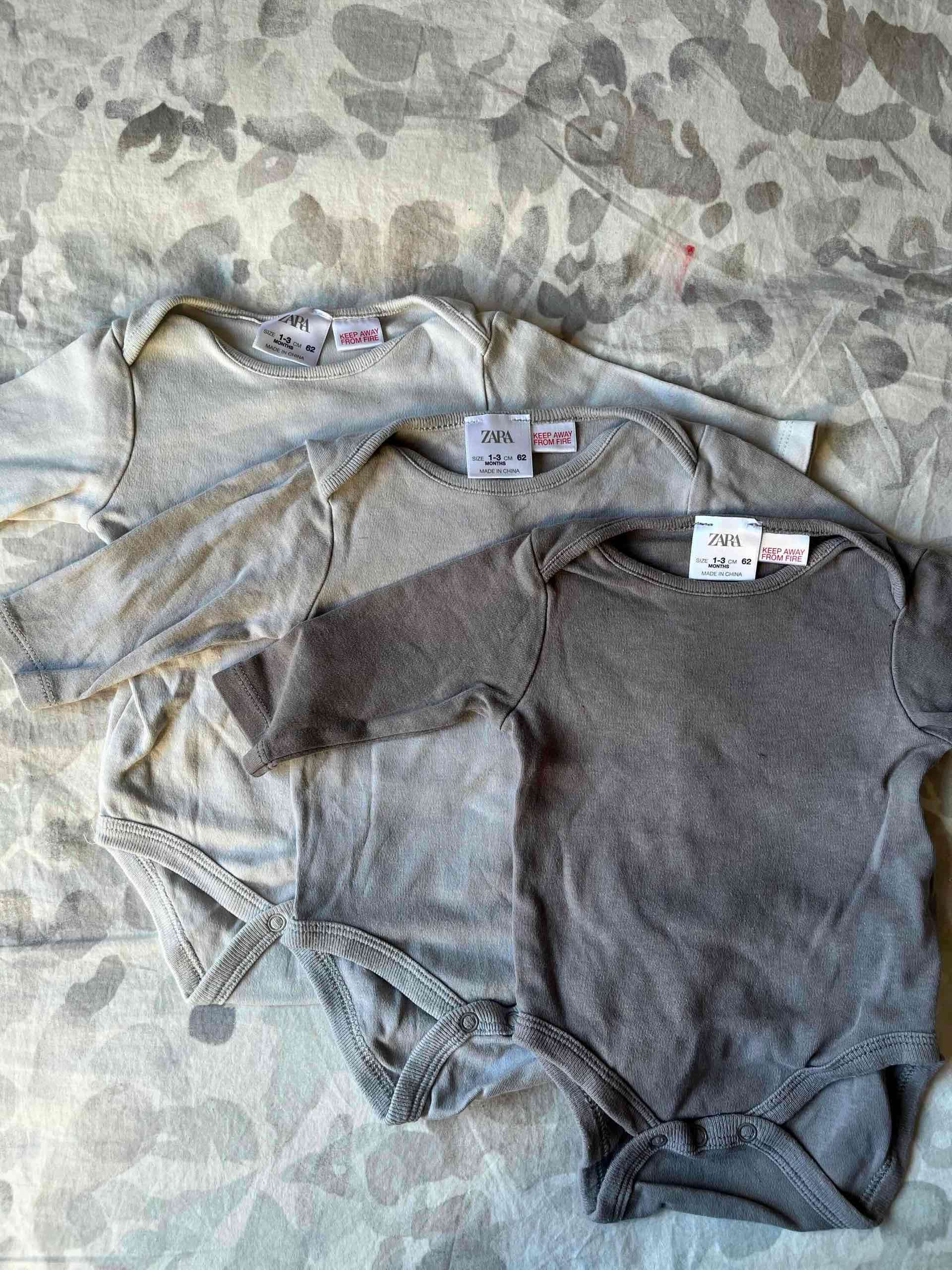 Pack de bodies Zara 1-3 meses