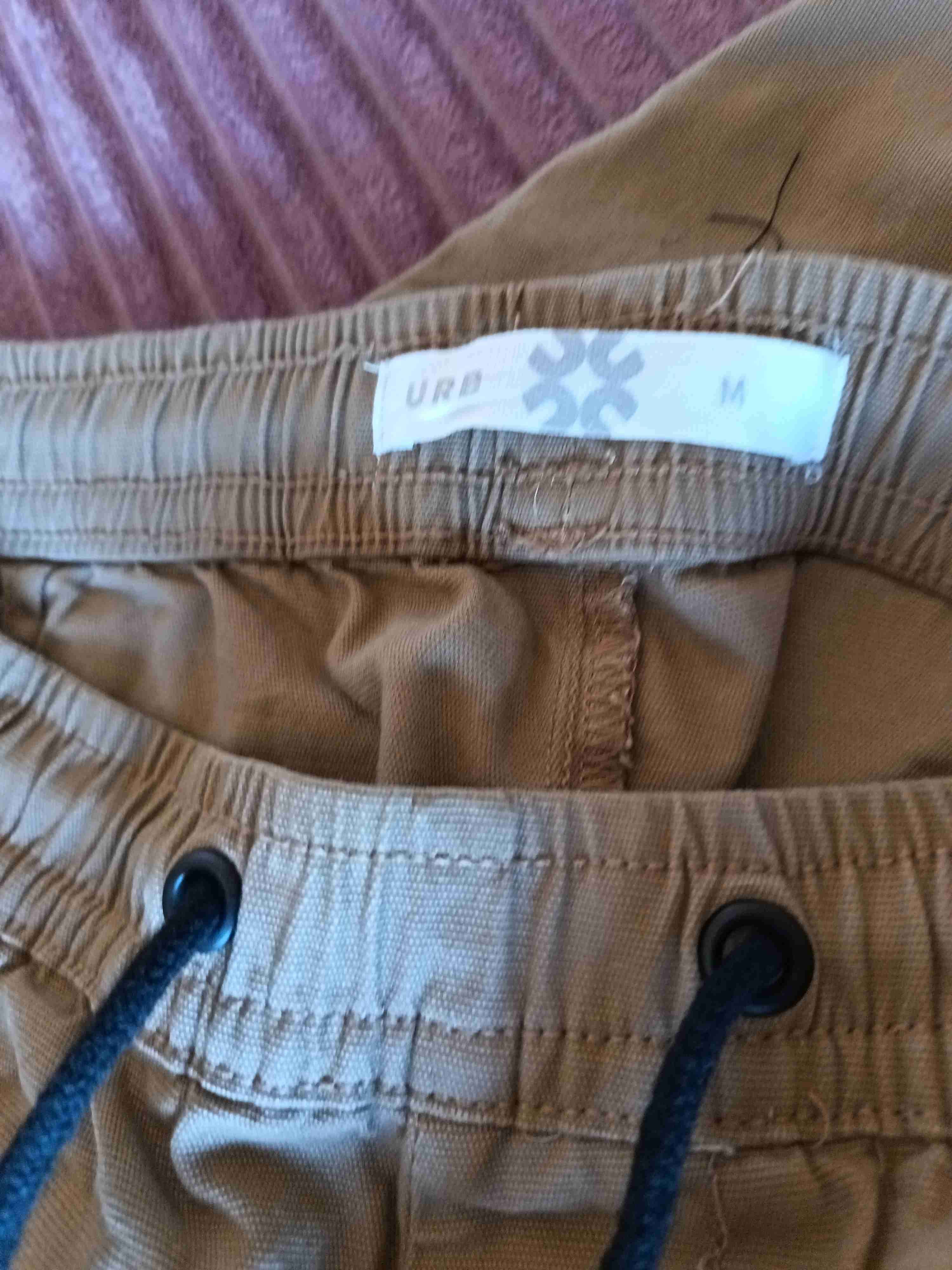 Pantalón cargo beige para hombre - 3