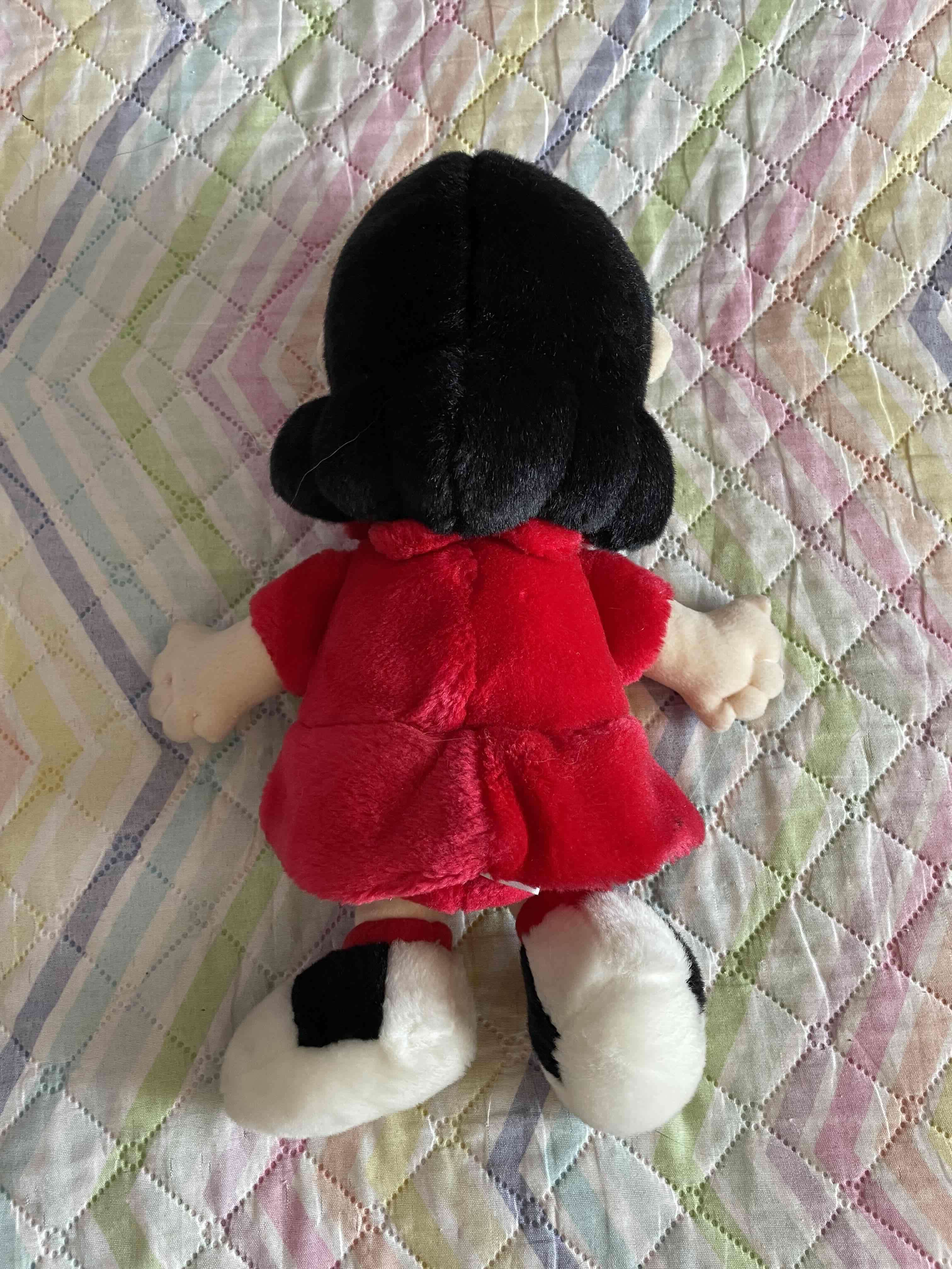 Peluche Lucy (Snoopy) - miniatura 2