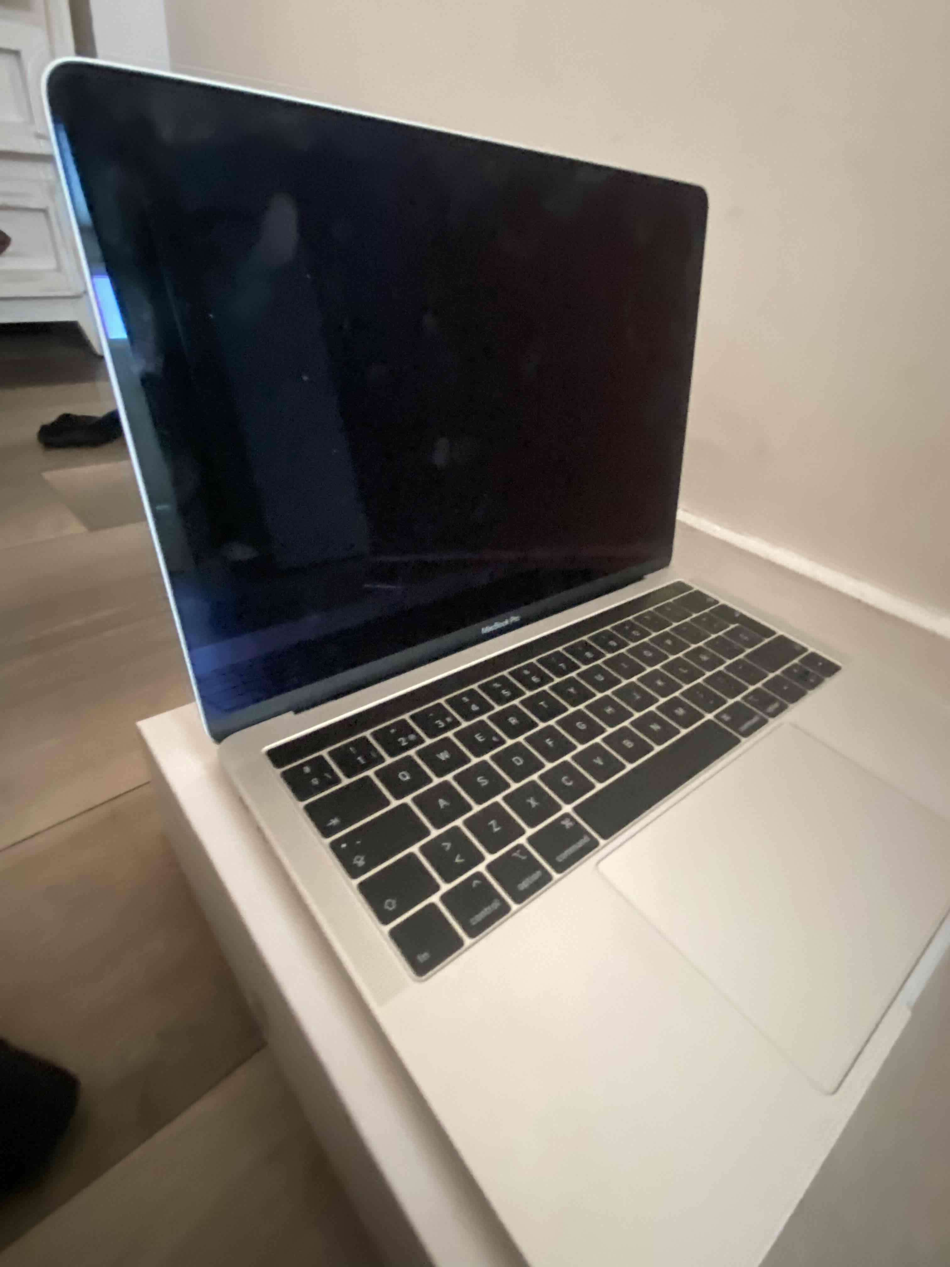 MacBook Pro 13”
