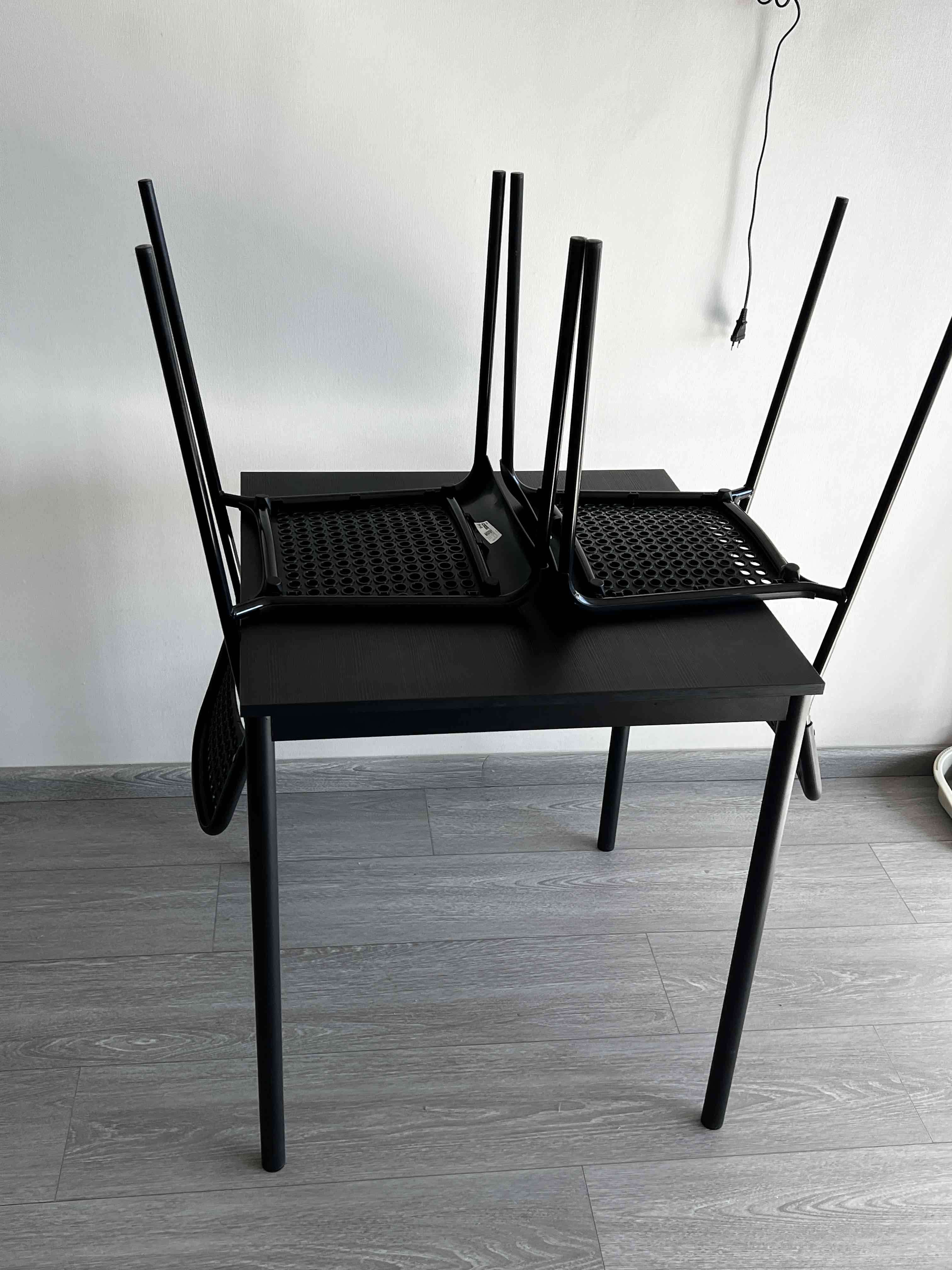 Juego de comedor negro mesa y sillas - miniatura 5