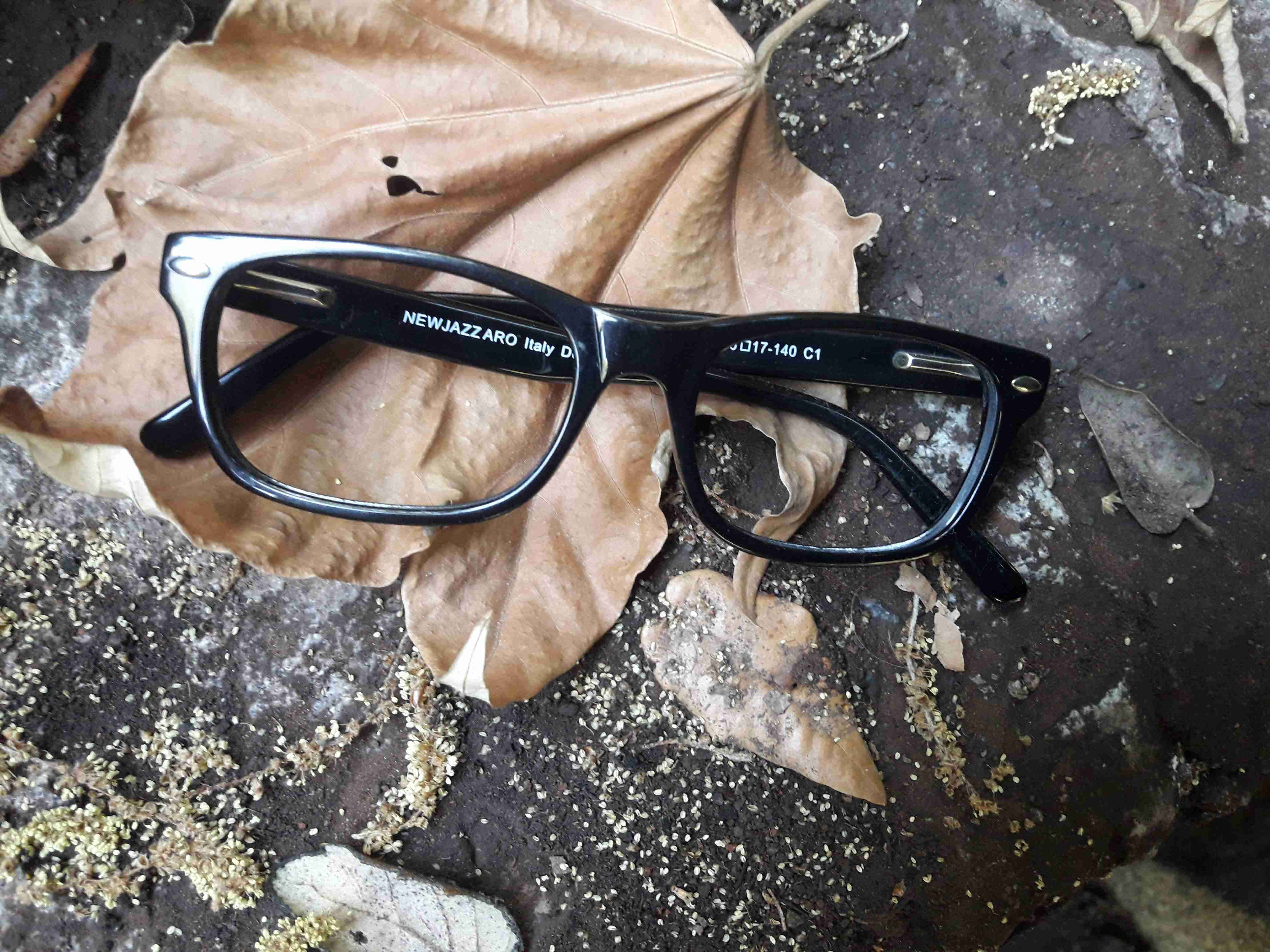 Personalización de gafas según requiera el cliente - miniatura 5