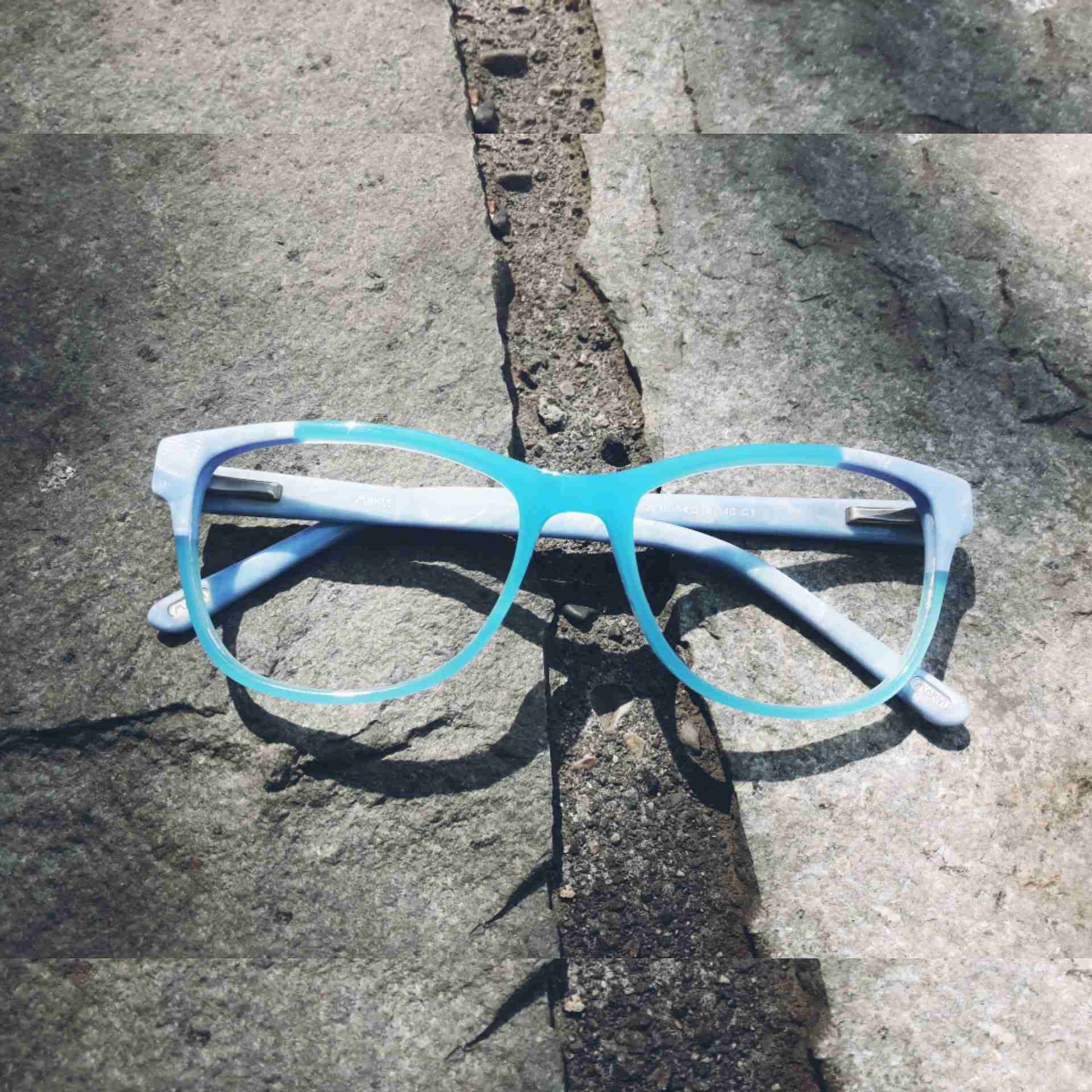 Personalización de gafas según requiera el cliente - miniatura 6