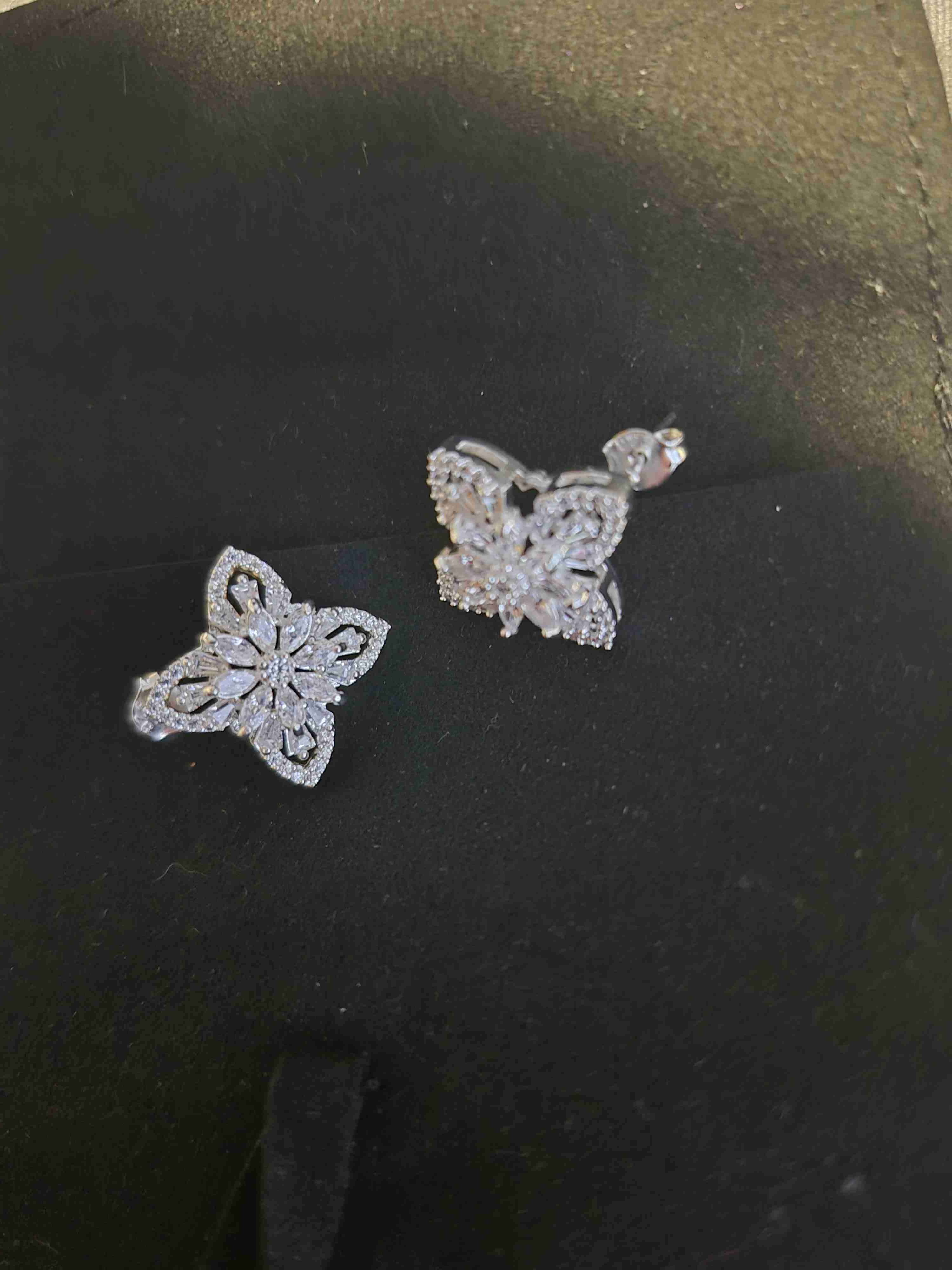 Aros en forma de mariposas - miniatura 2