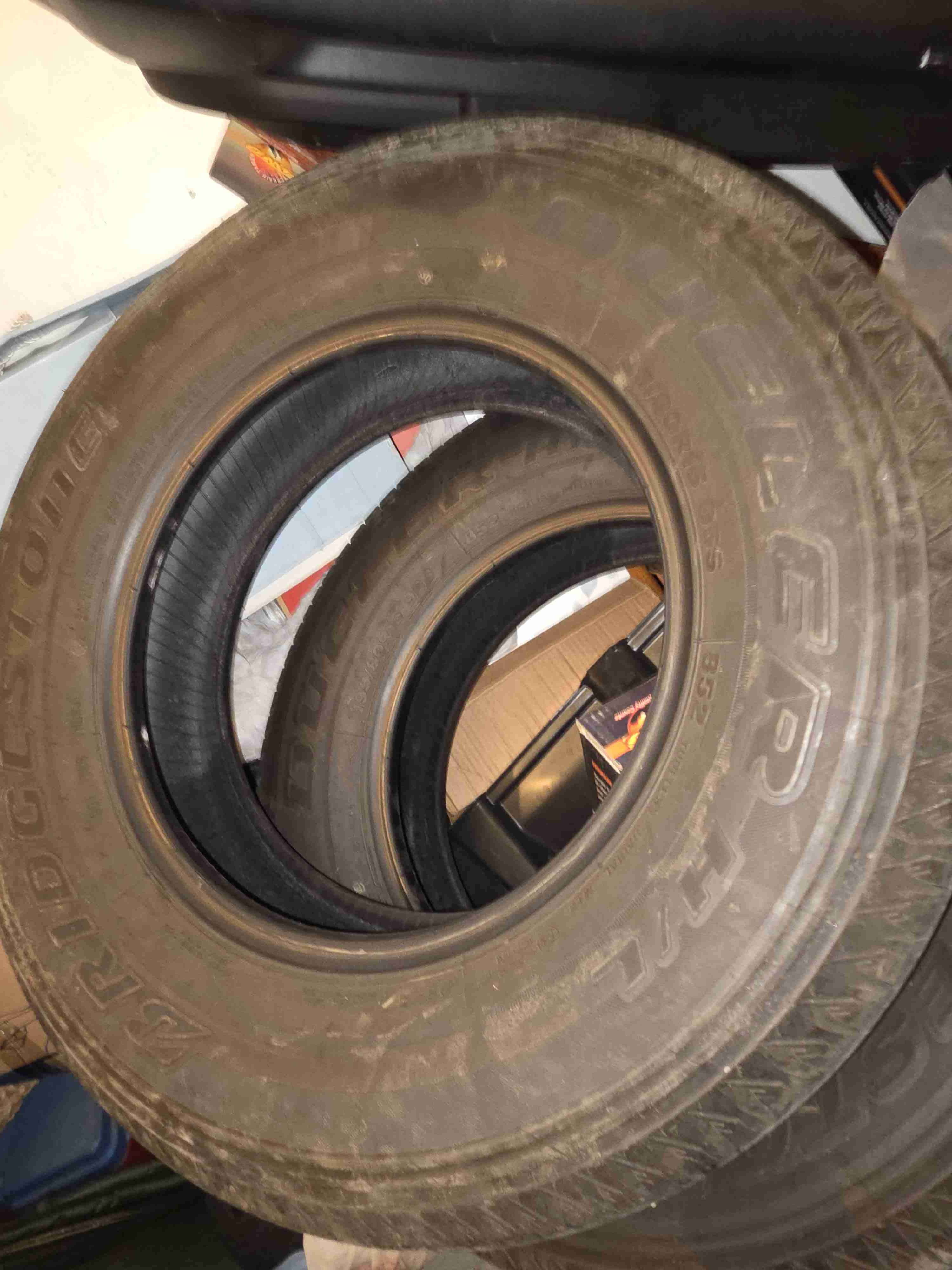 5 Neumáticos Bridgestone casi nuevos