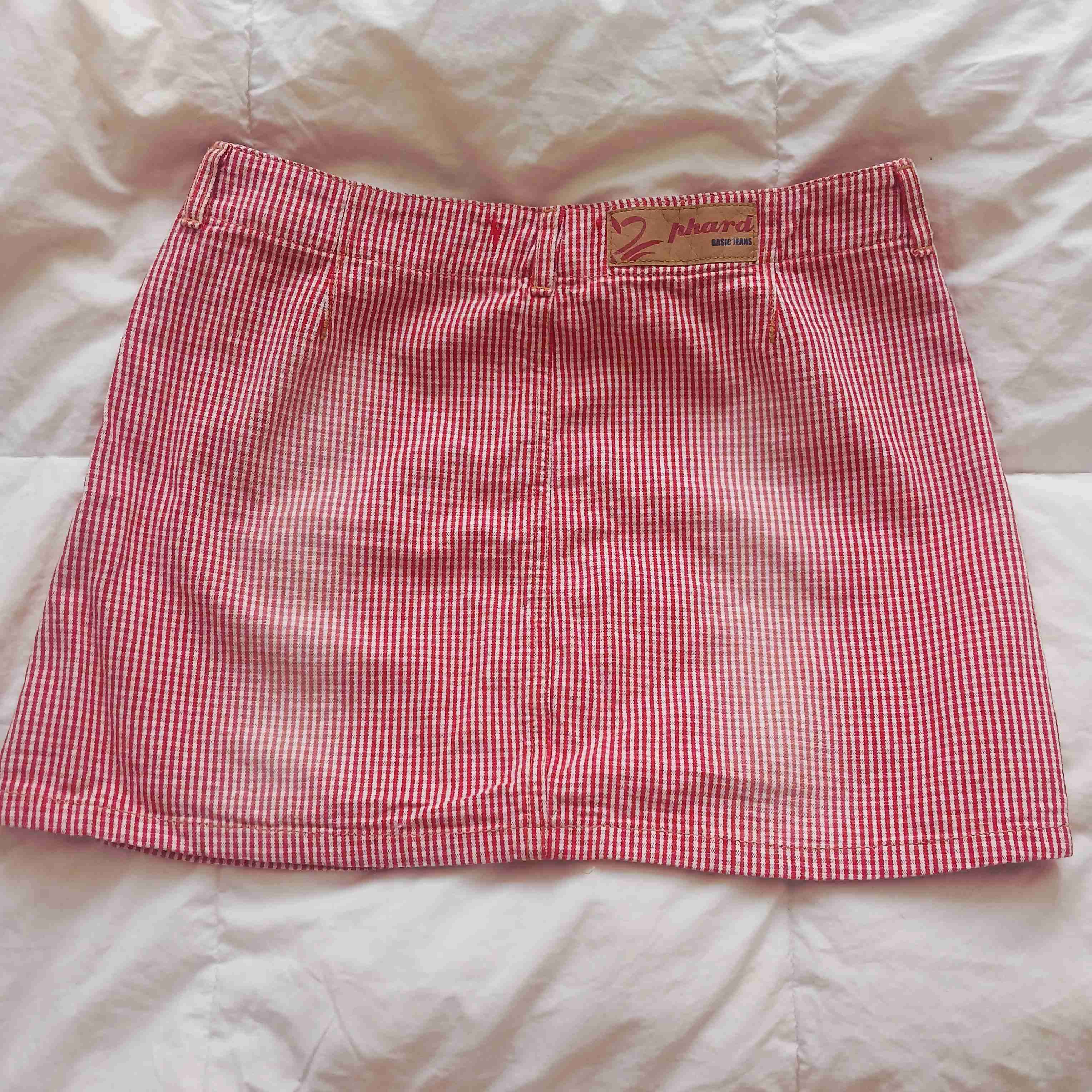 Falda mini a cuadros rojos vintage - miniatura 2