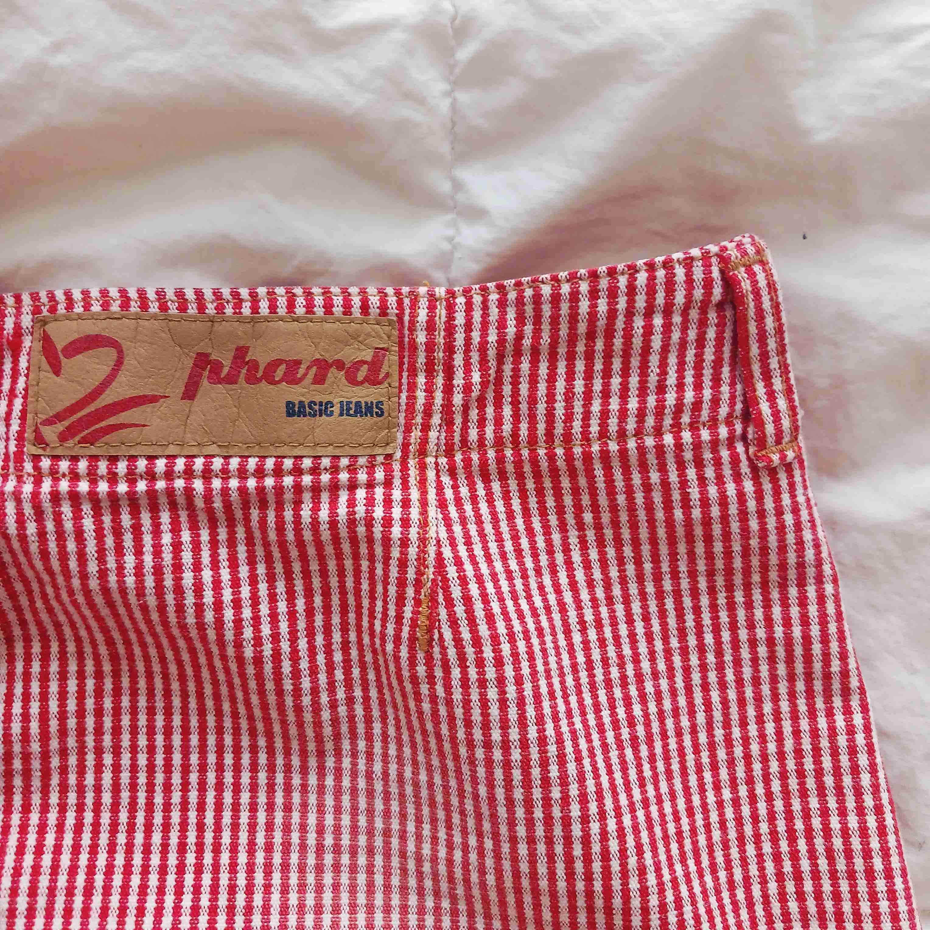 Falda mini a cuadros rojos vintage - miniatura 3