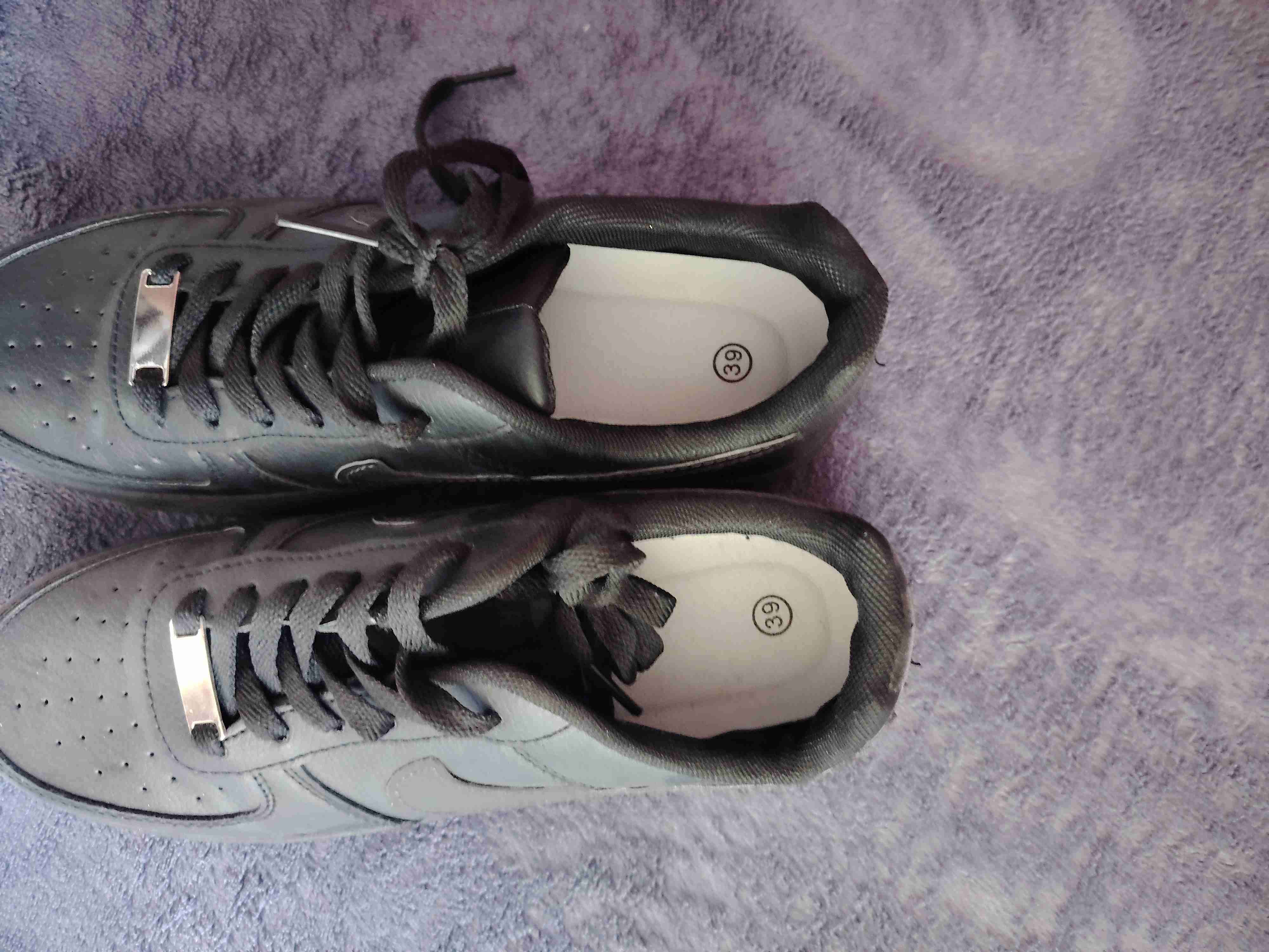 Zapatillas negras deportivas - miniatura 3