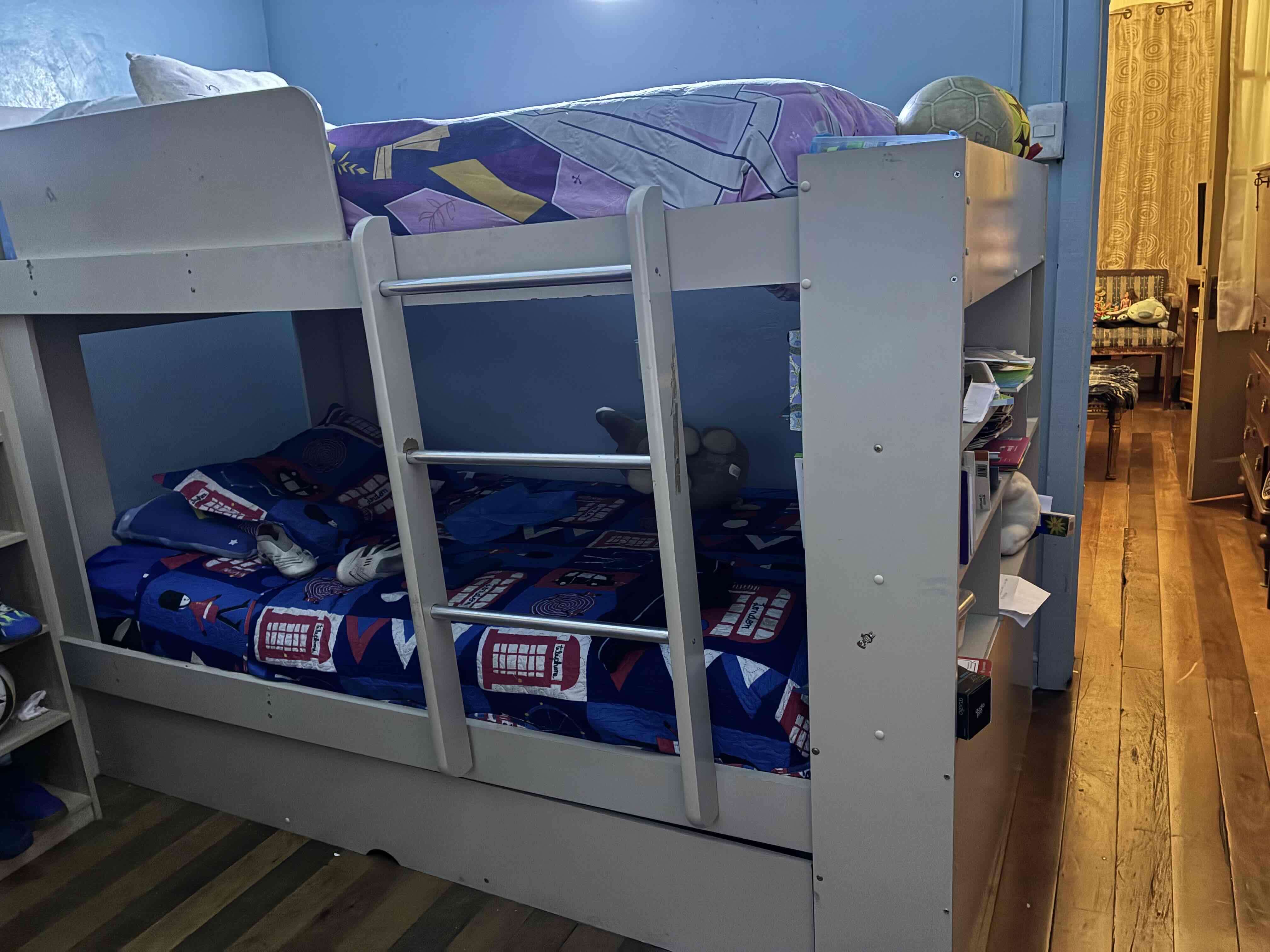 Camarote multifuncional con estantes - miniatura 4