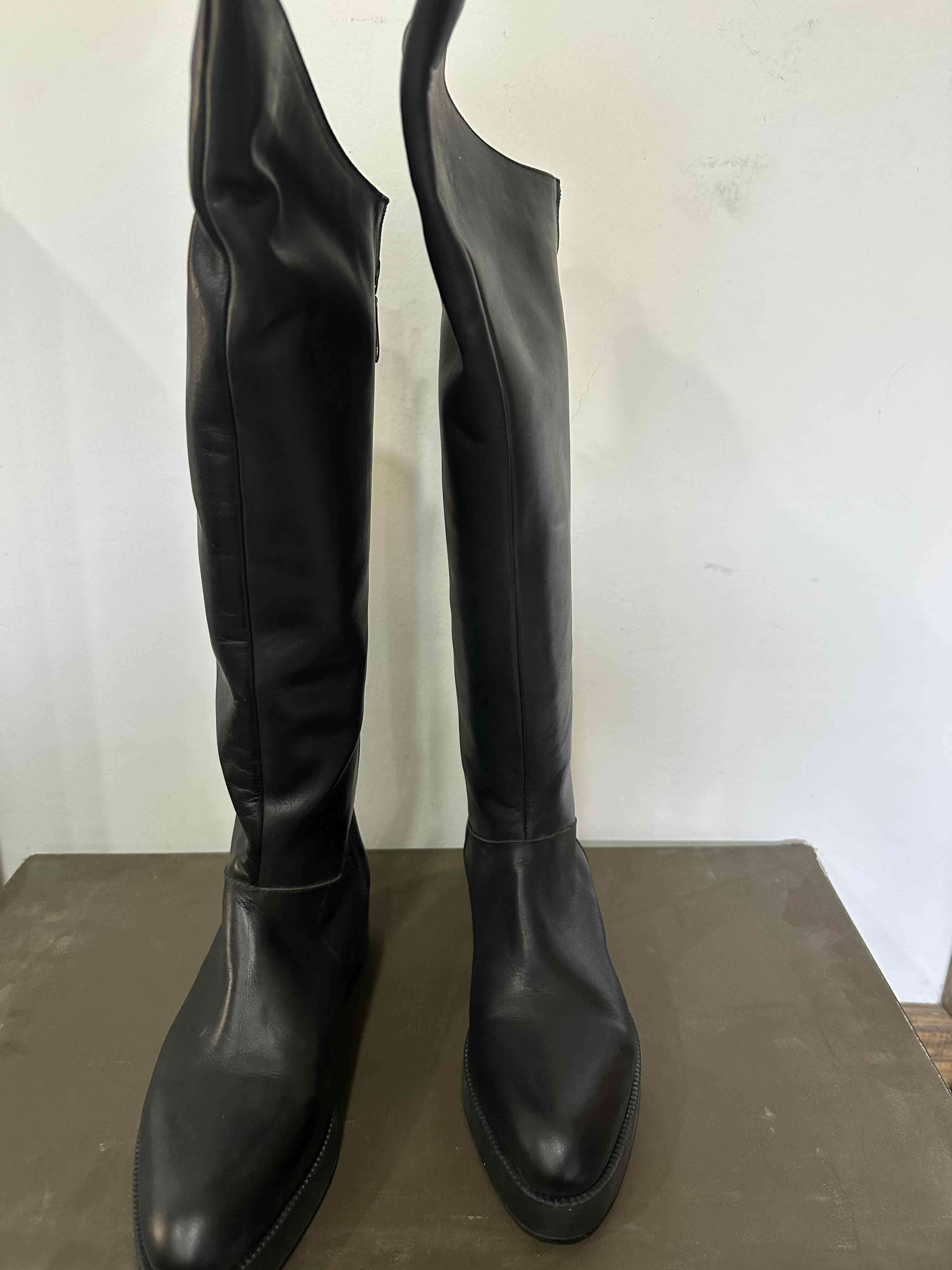 Botas altas negras de cuero - miniatura 2