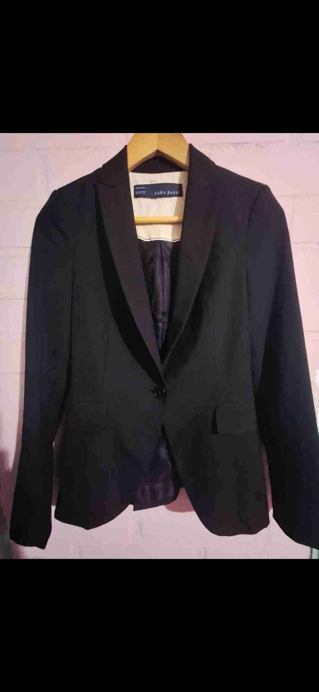 Blazer negro Zara Basics