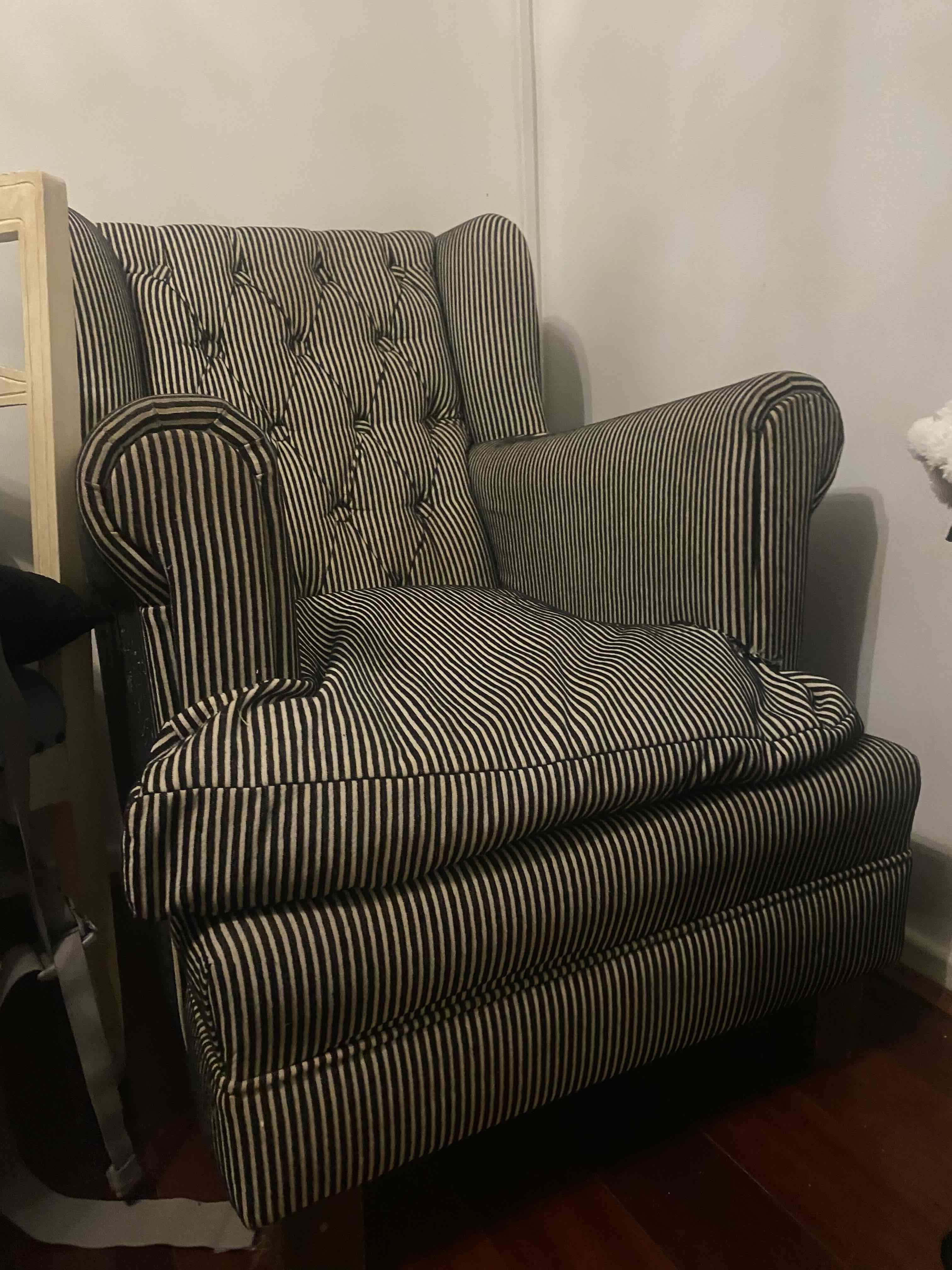 Sillón rayado y celeste vintage