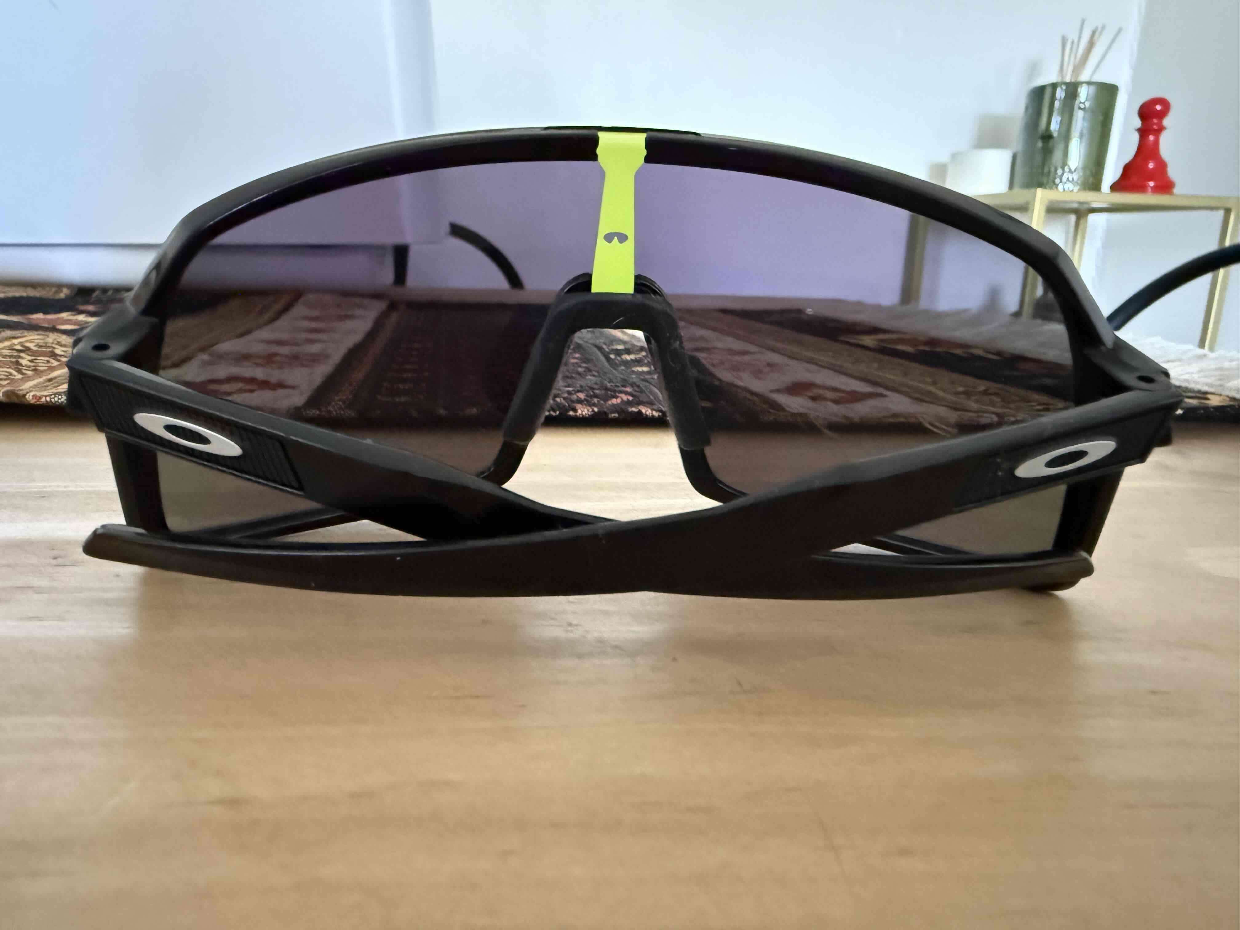 Lentes Oakley deportivos (ideal ciclismo) - miniatura 2