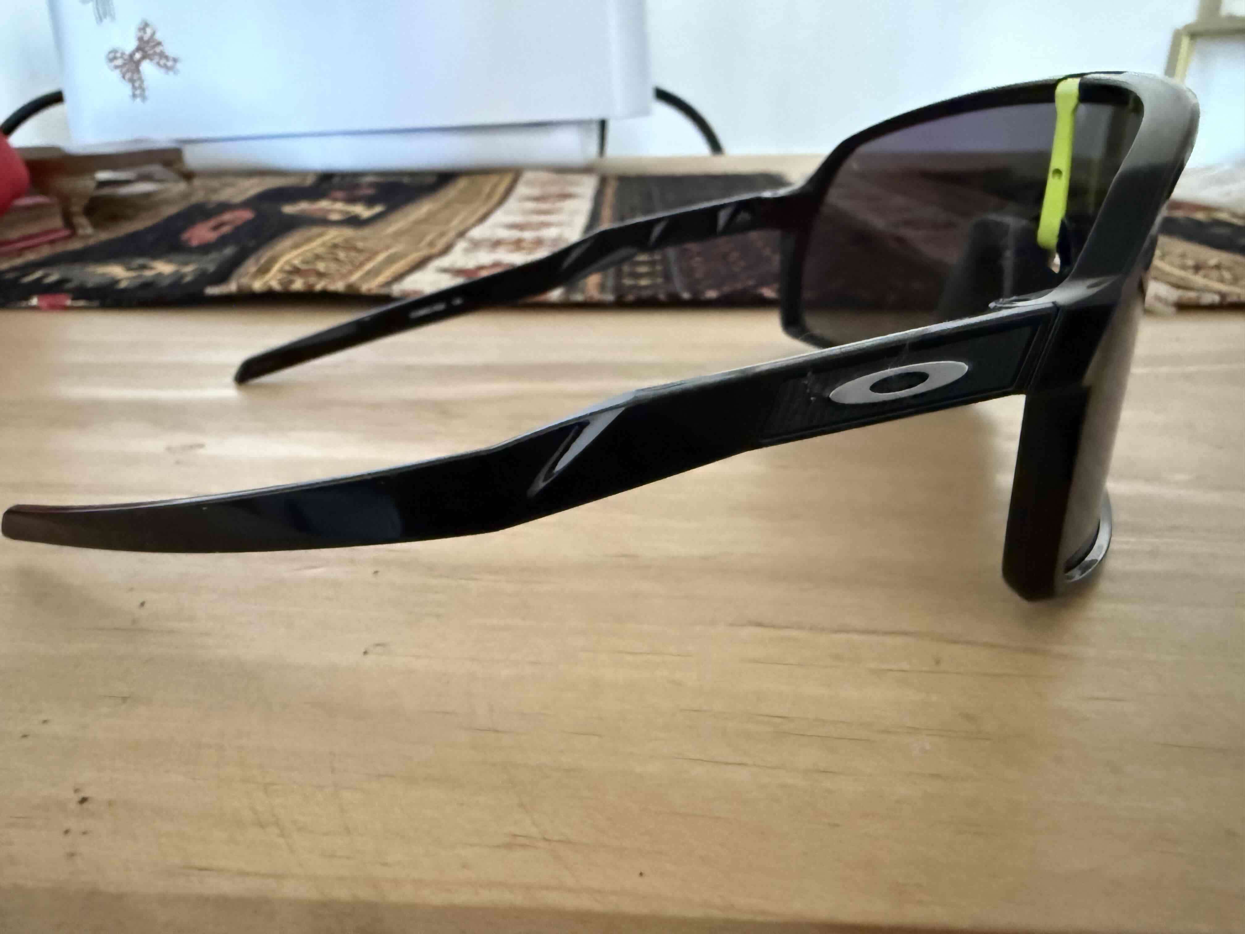 Lentes Oakley deportivos (ideal ciclismo) - miniatura 3