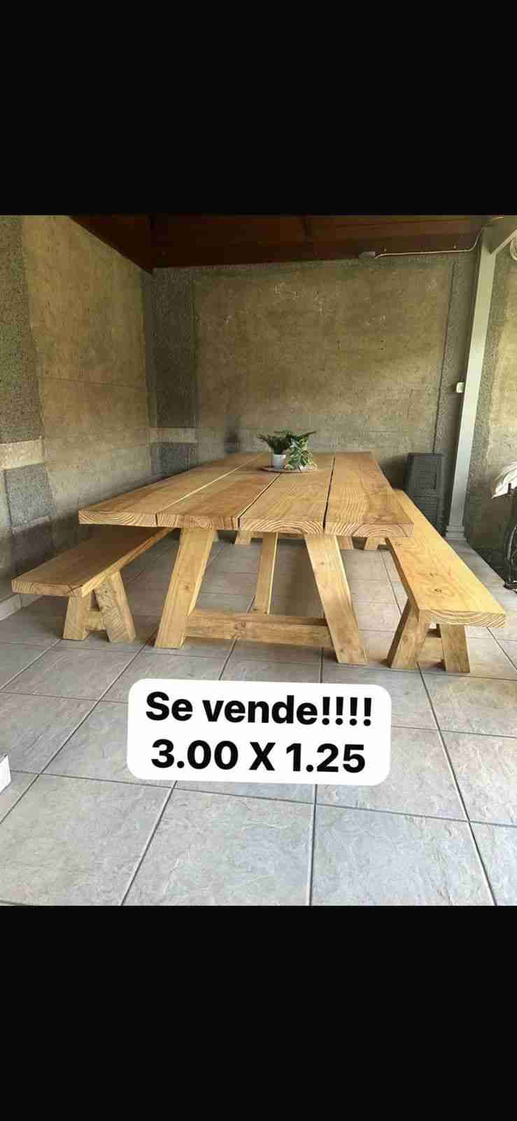 Mesa de madera rústica - miniatura 1