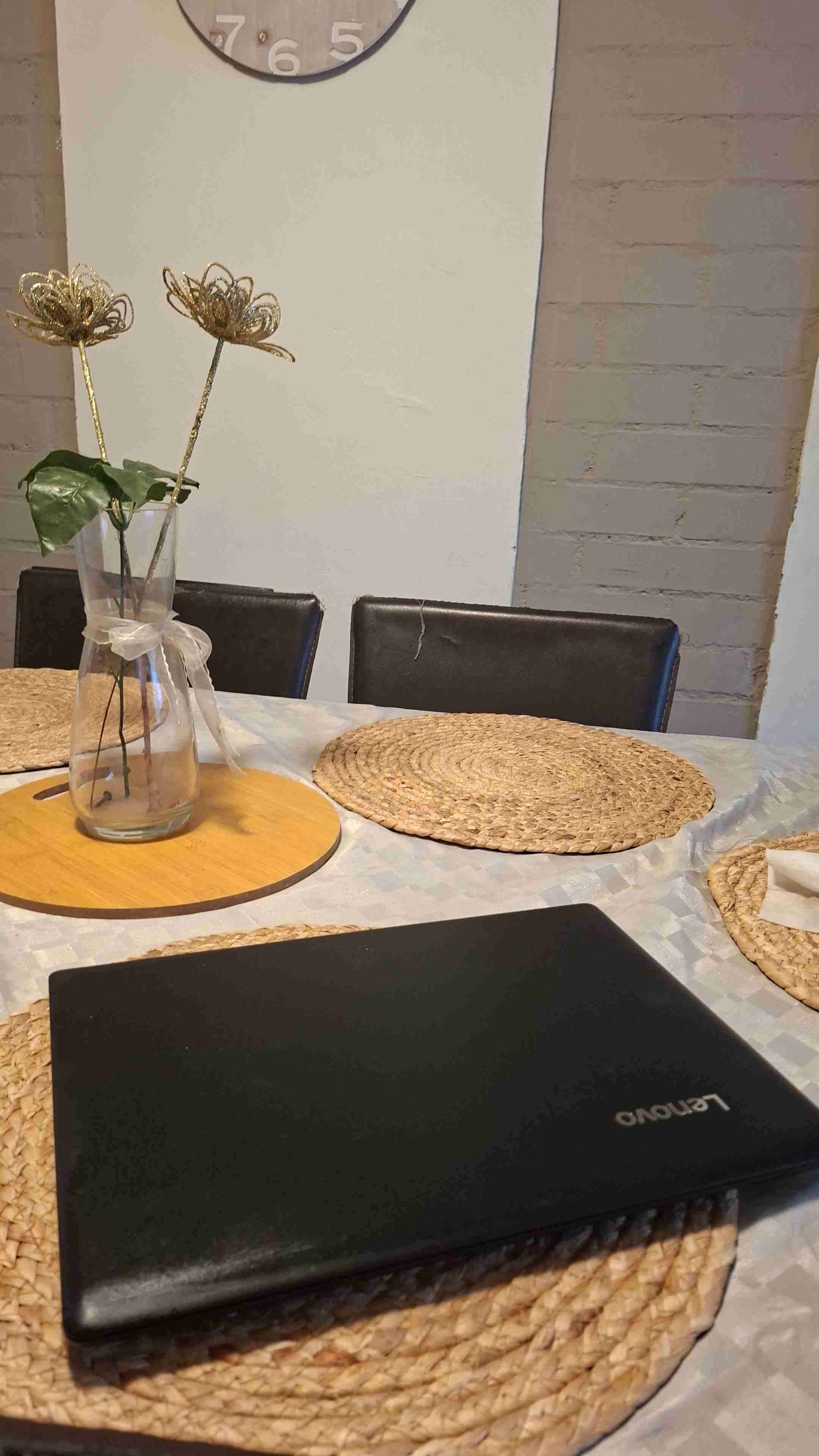 Notebook Lenovo negro con Intel - miniatura 2