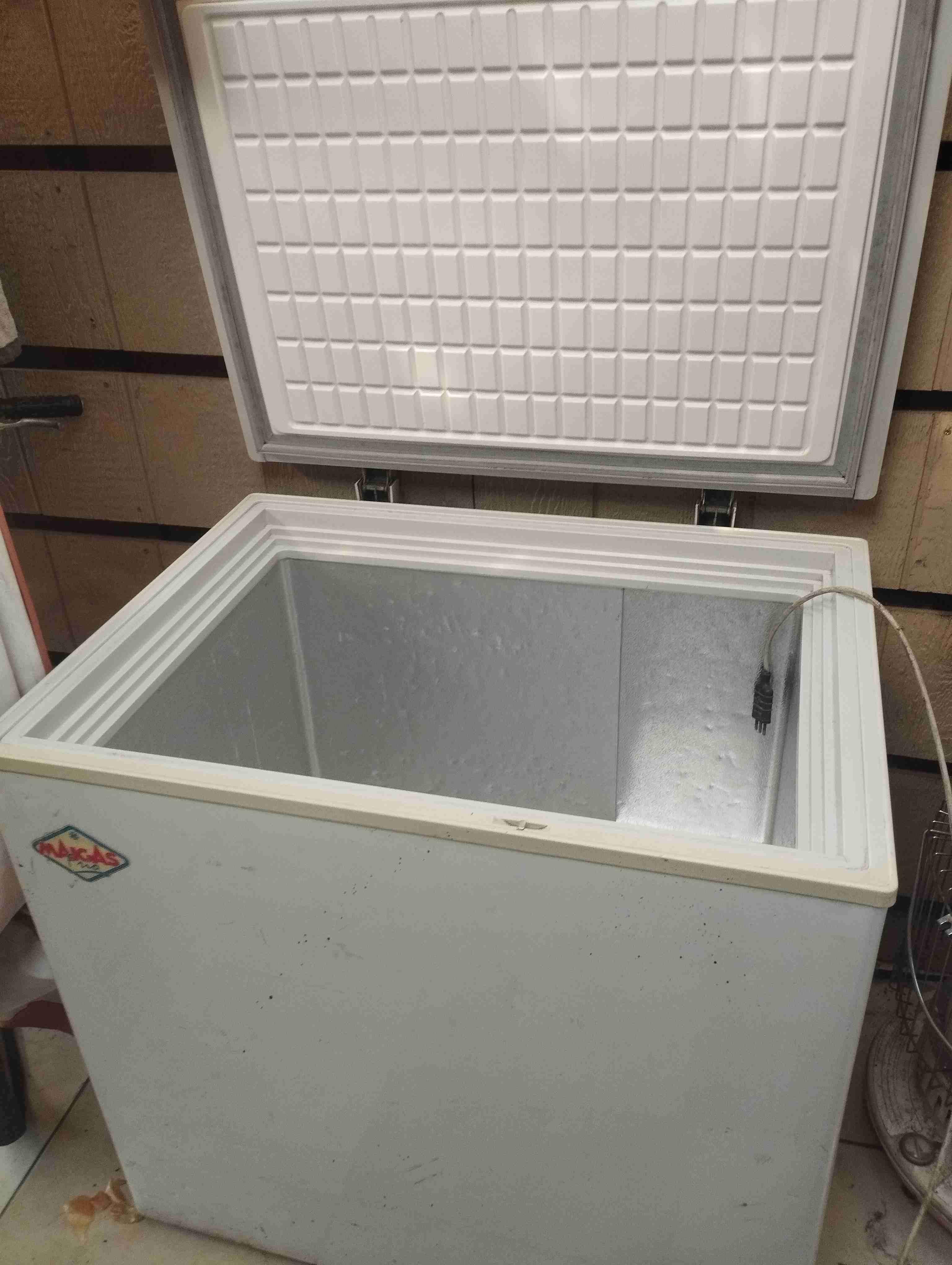 Refrigerador exhibidor con puerta de vidrio - 3