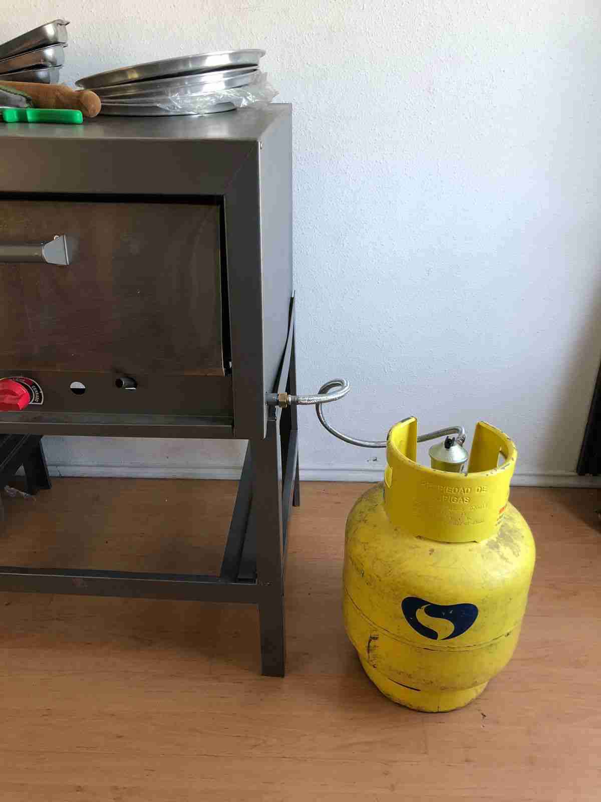 Horno pizzero a gas en buen estado - miniatura 2