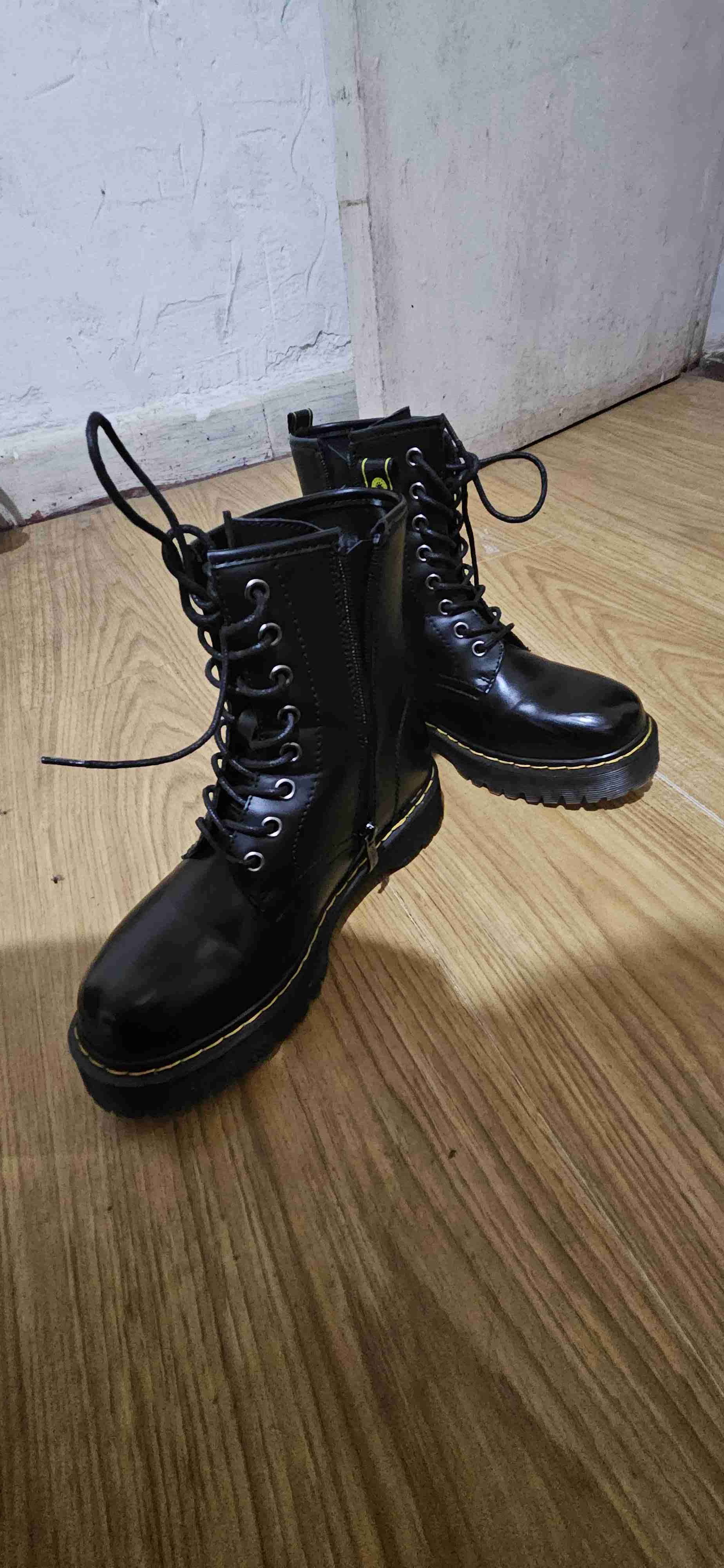 Botas negras de ecocuero con cierre - miniatura 2