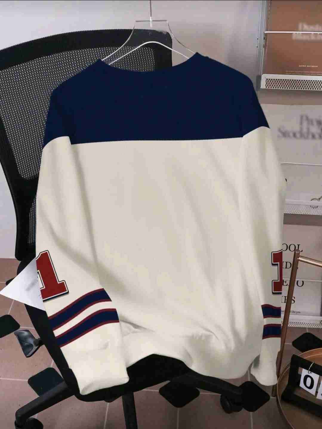 Polerón Looney Tunes azul y blanco - miniatura 2