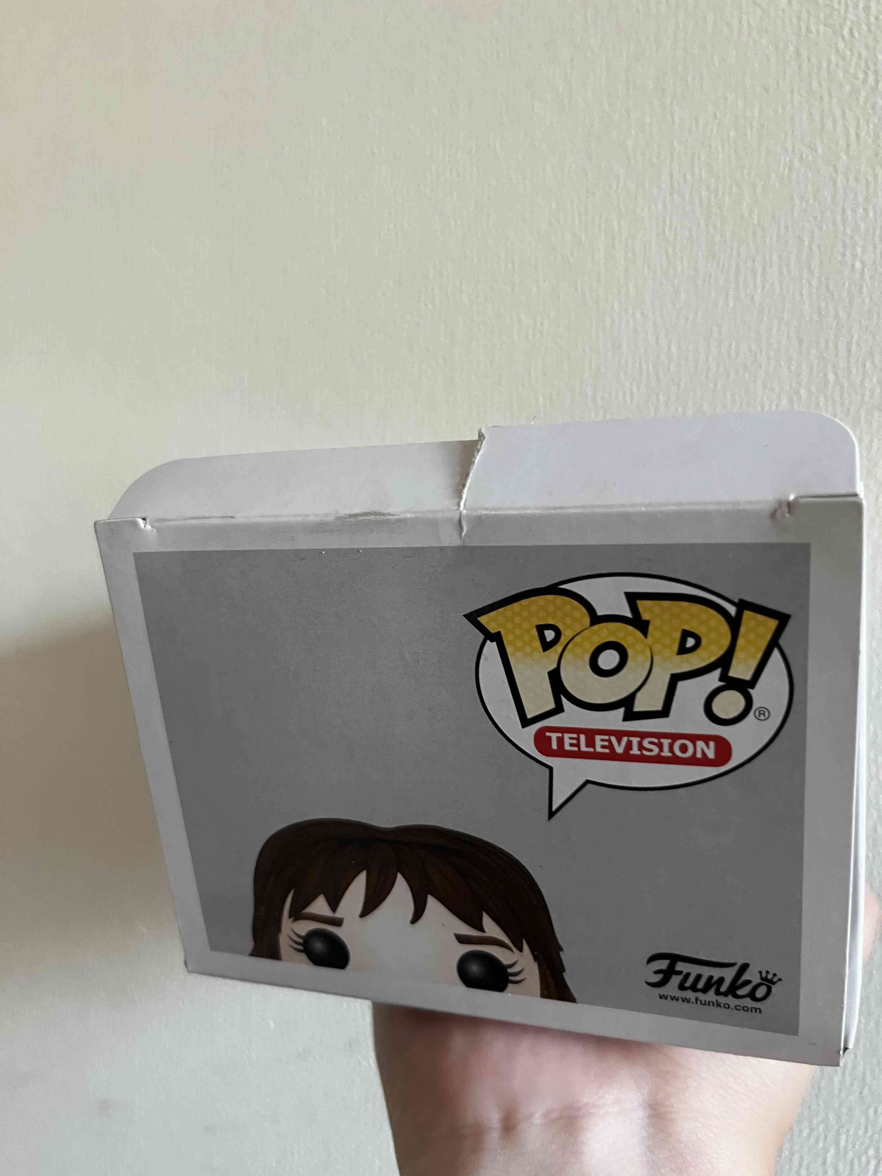 Figura Funko Pop Joyce Stranger Things - miniatura 4