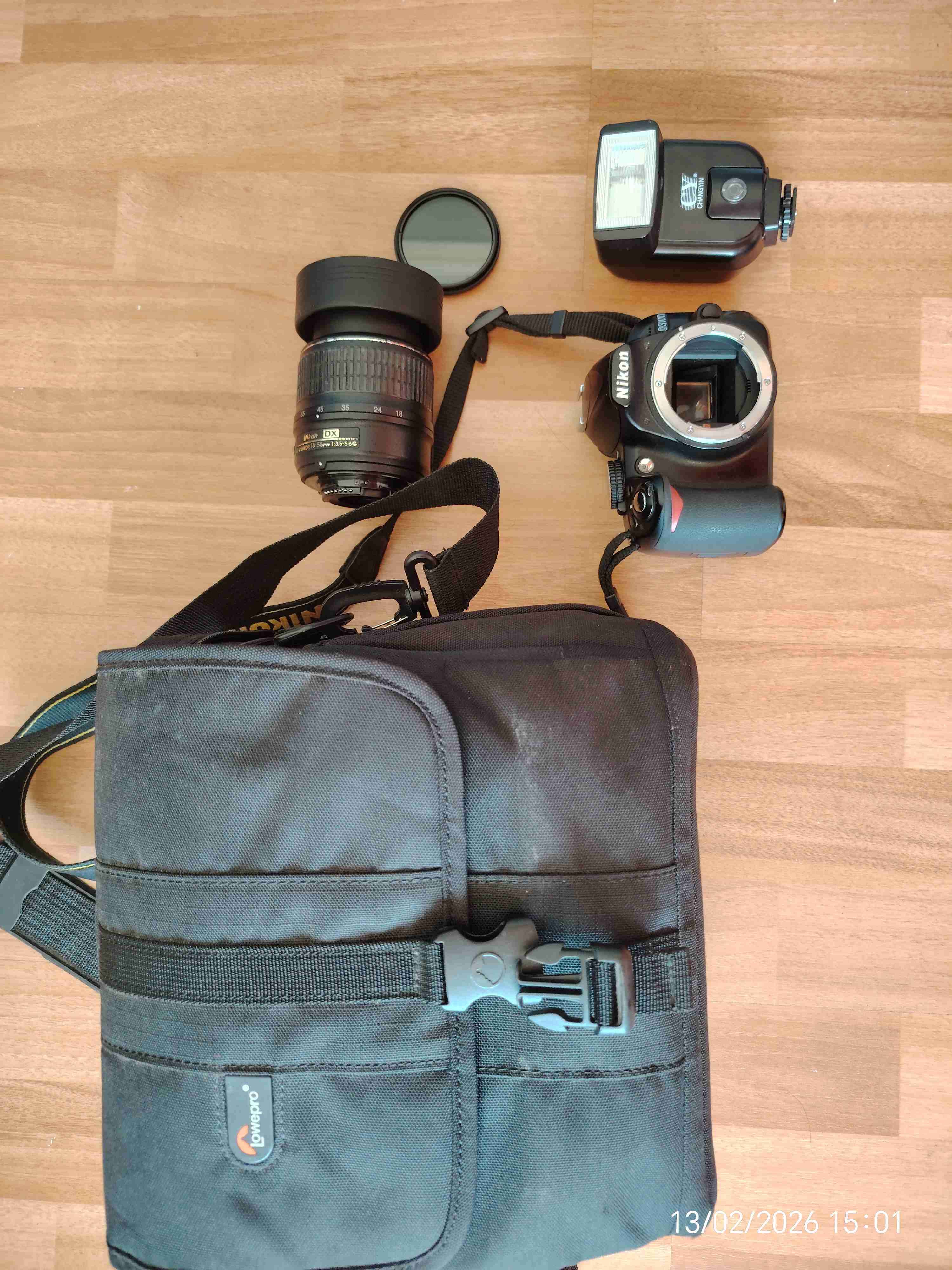 Cámara Nikon con flash - miniatura 3