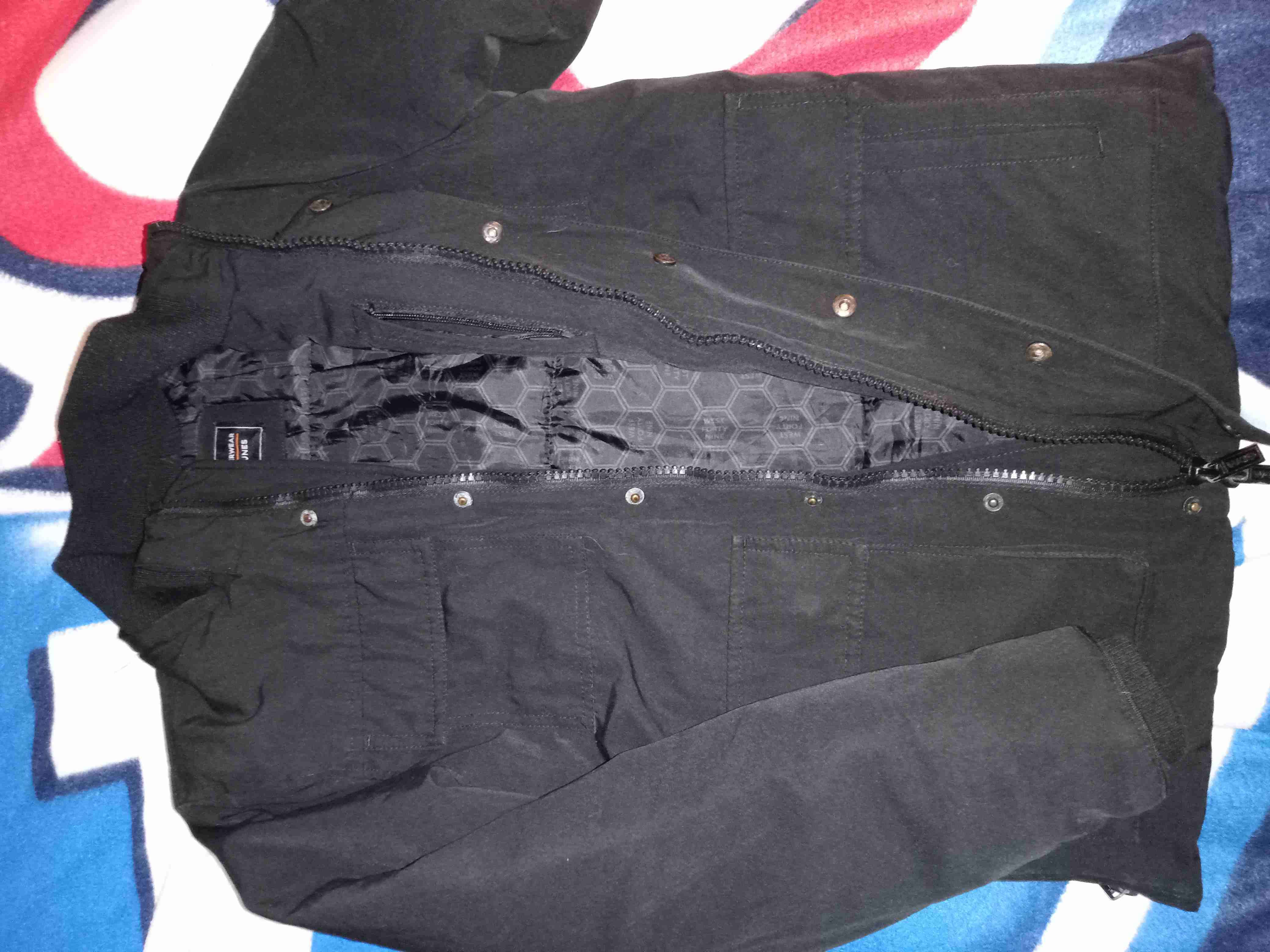 Parkita negra perfecta para el invierno - miniatura 2