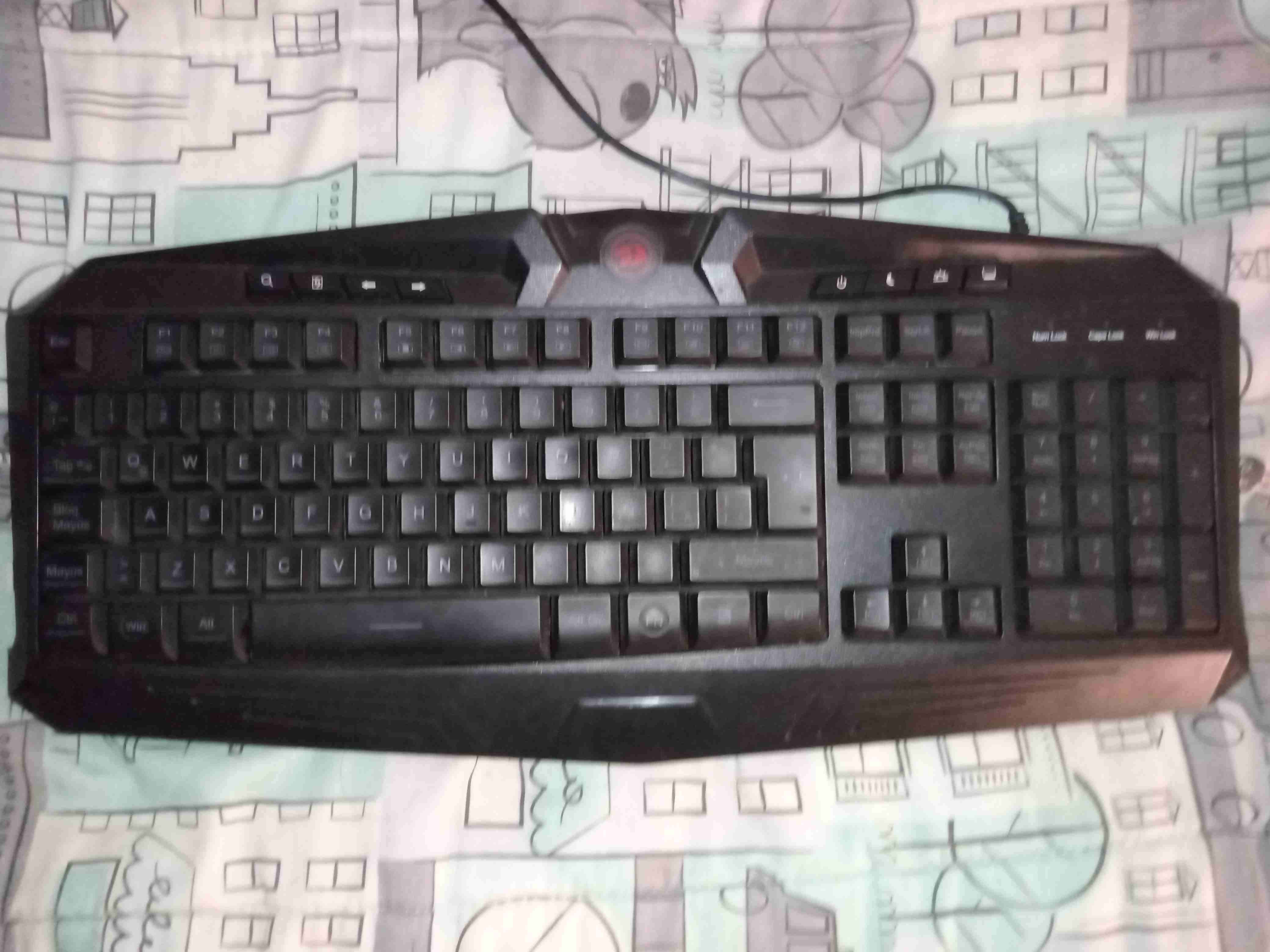 Teclado gaming retroiluminado , marca ReDragon - miniatura 2