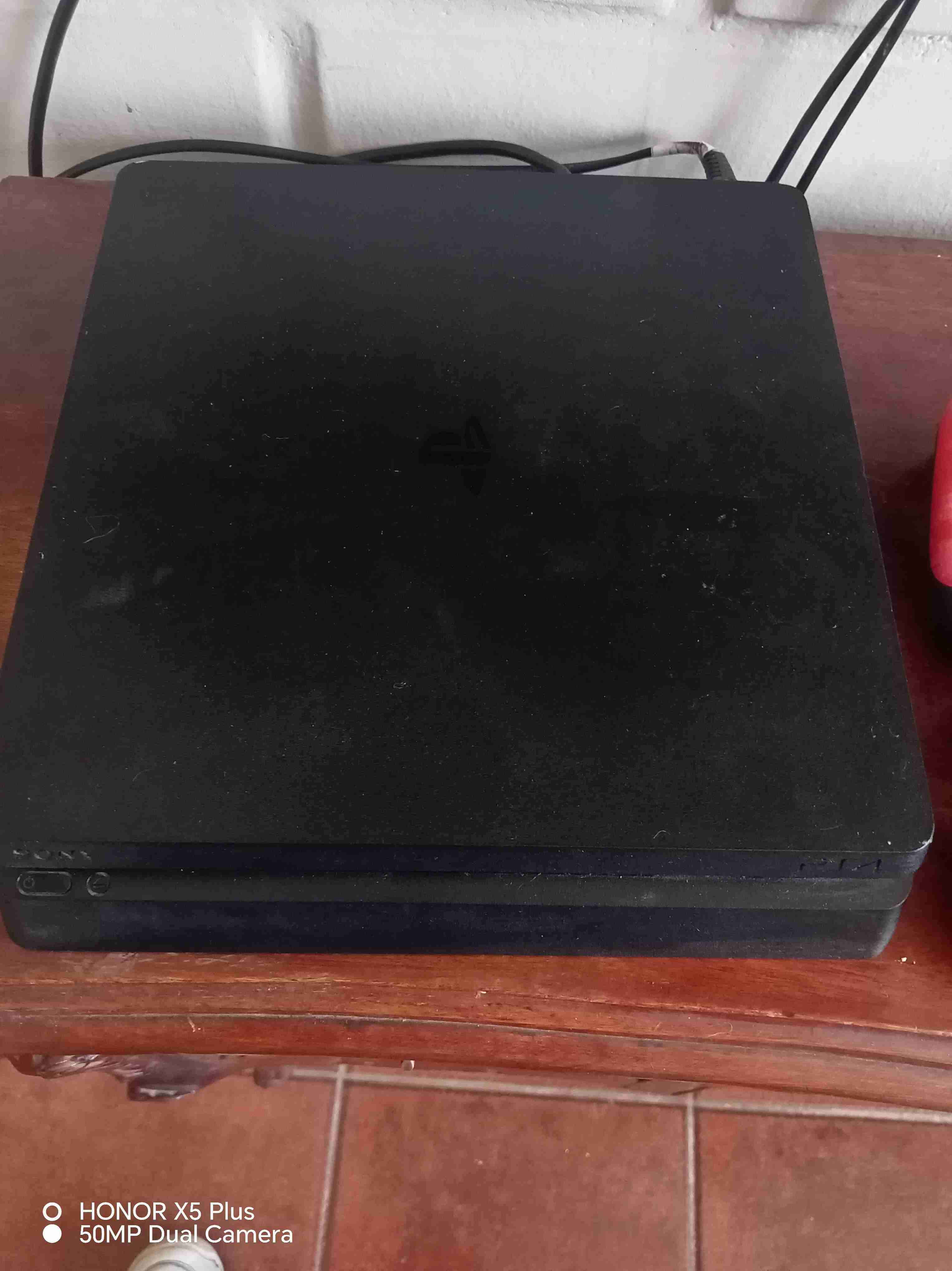 Consola Playstation 4 negra 1TB