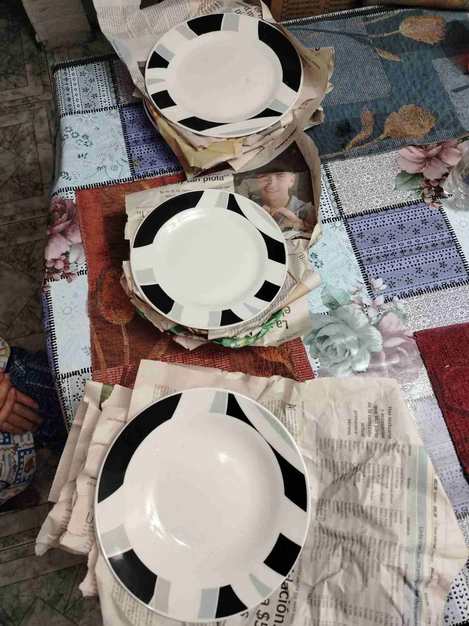 Juego de platos diseño geométrico - miniatura 3