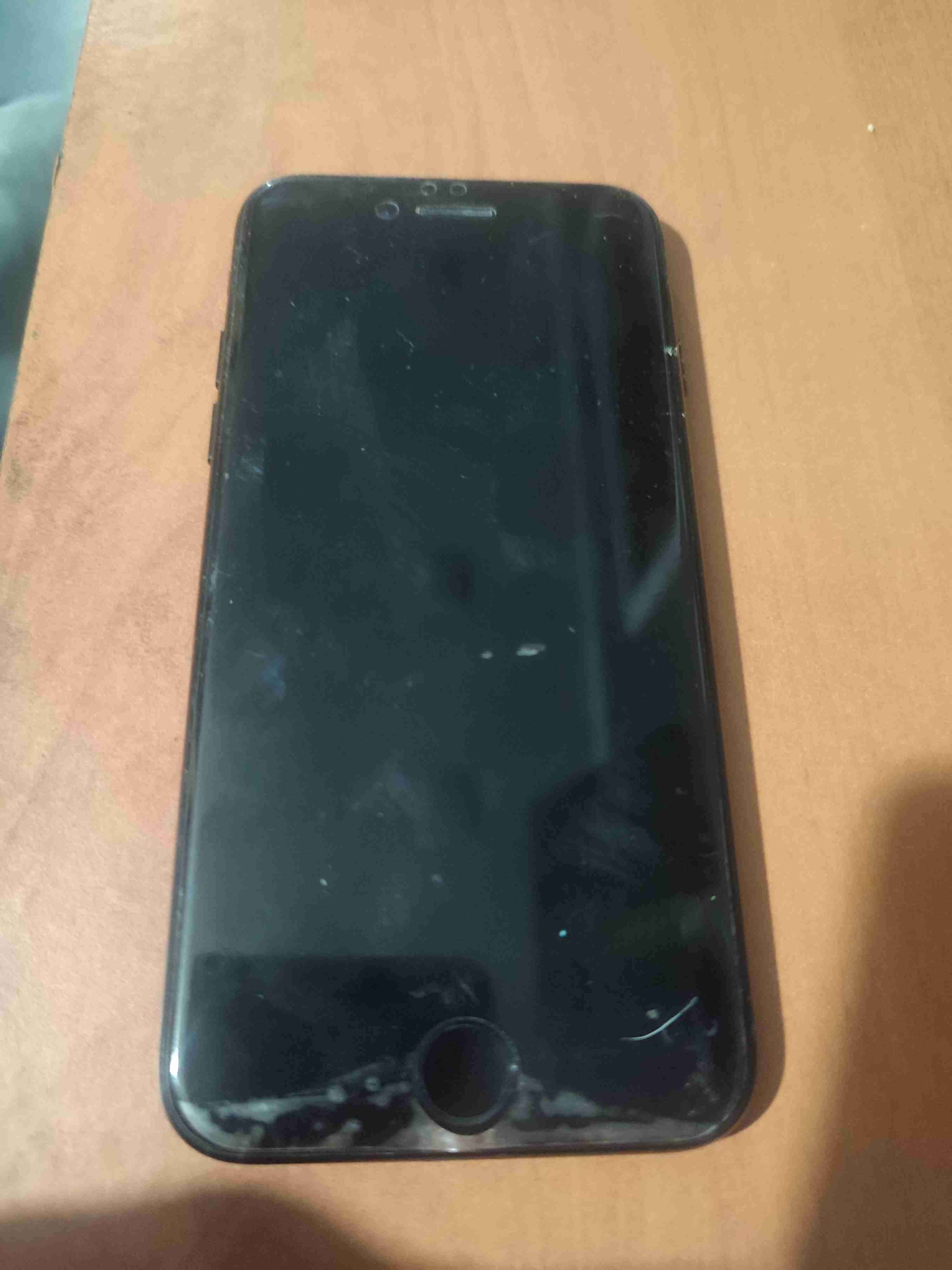 iPhone 7 128GB - Batería 100% (conversable)