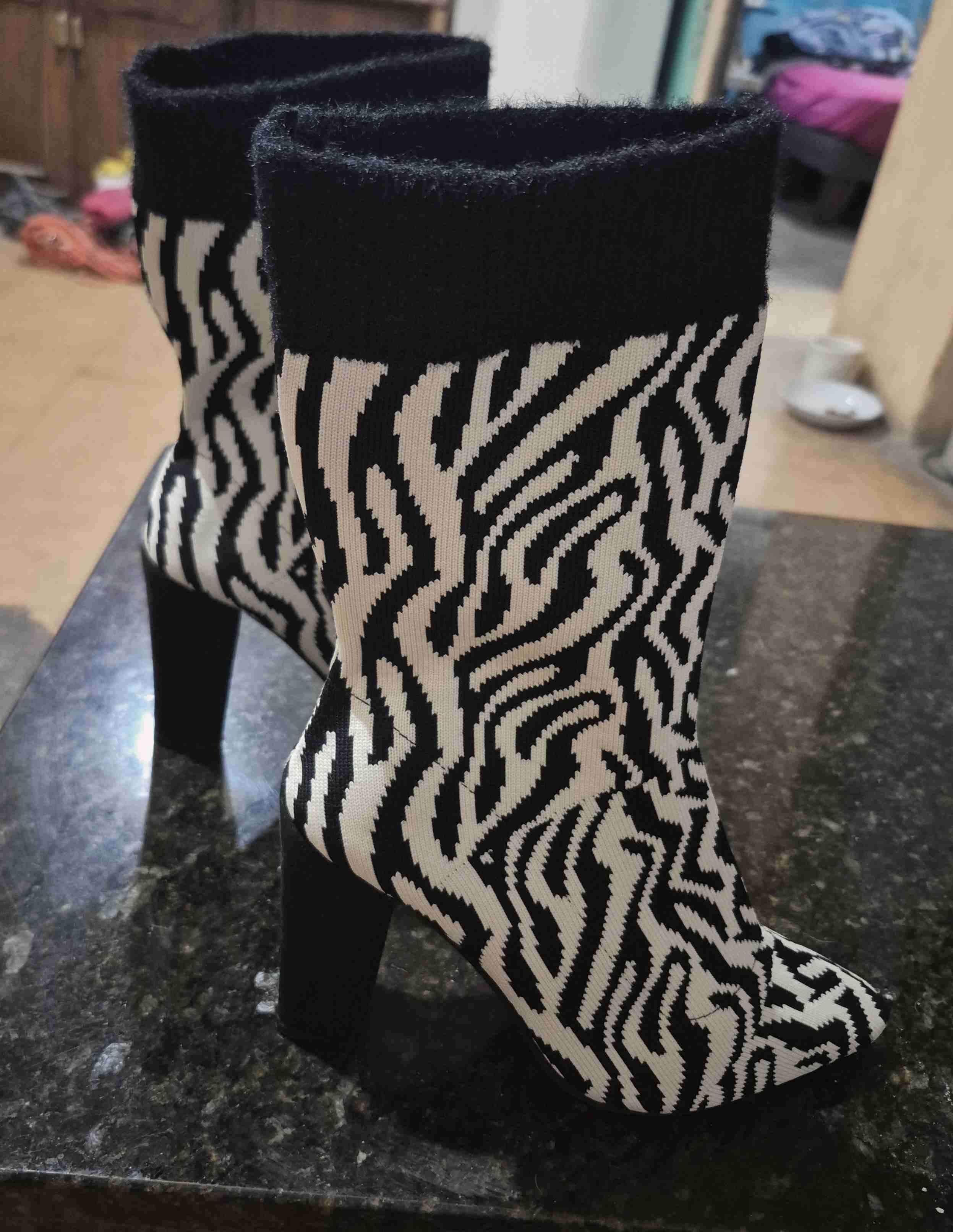 Botines altos de cebra - miniatura 5