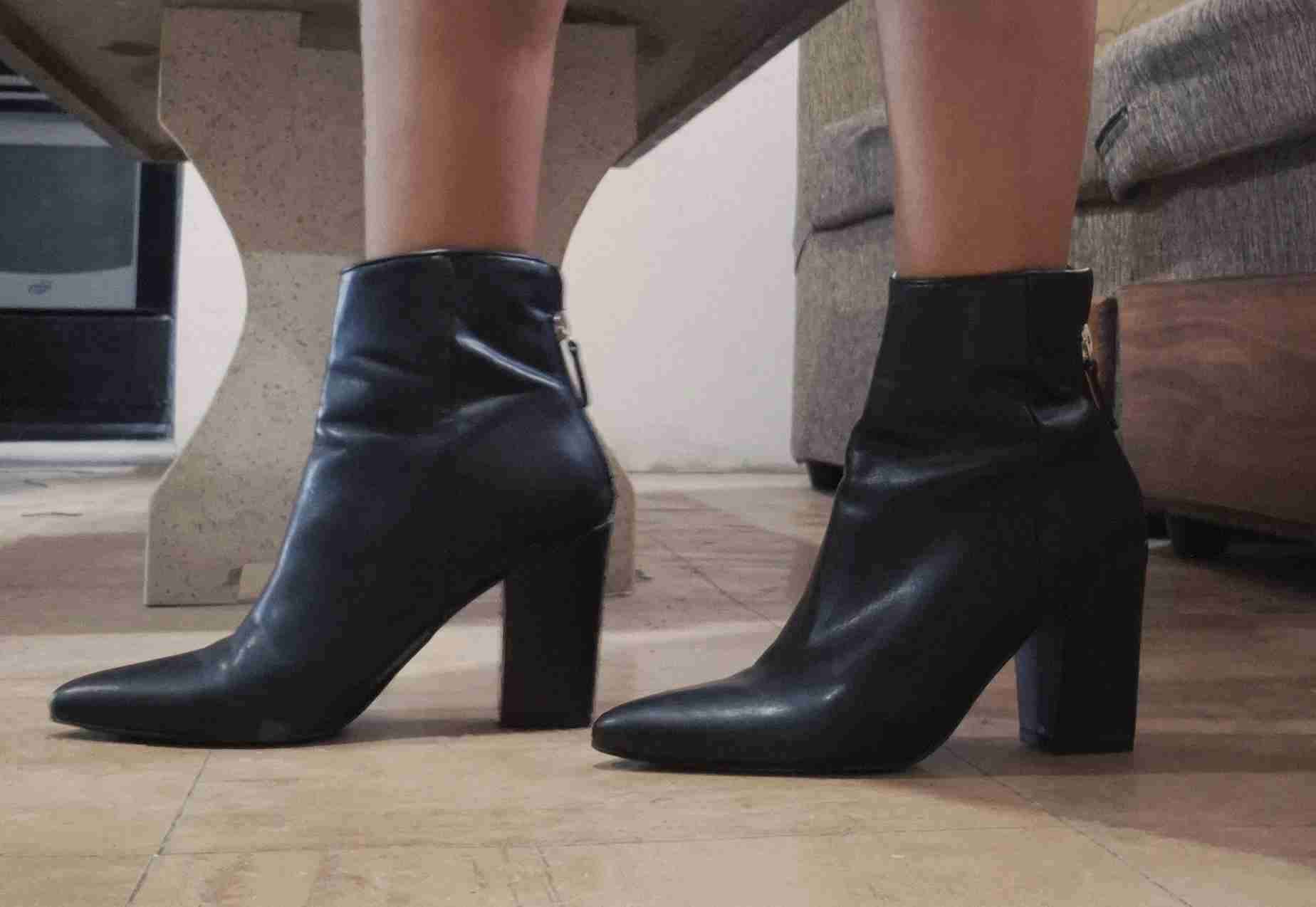 Botines negros de cuero - miniatura 2