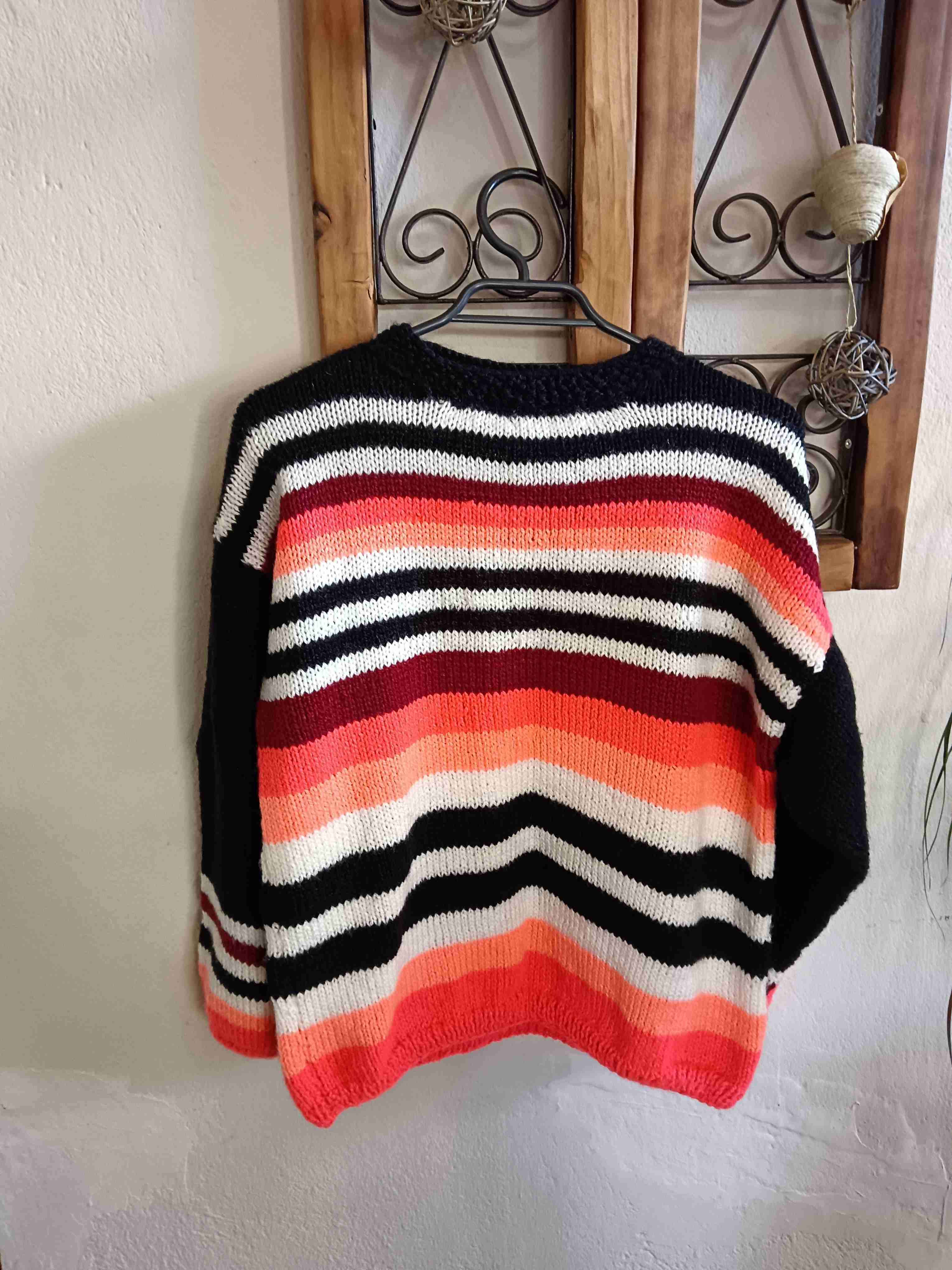 Suéter a rayas multicolor