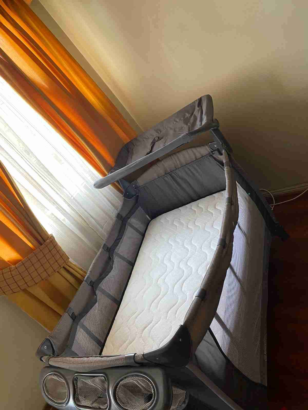 Cuna babysec y colchón infanti