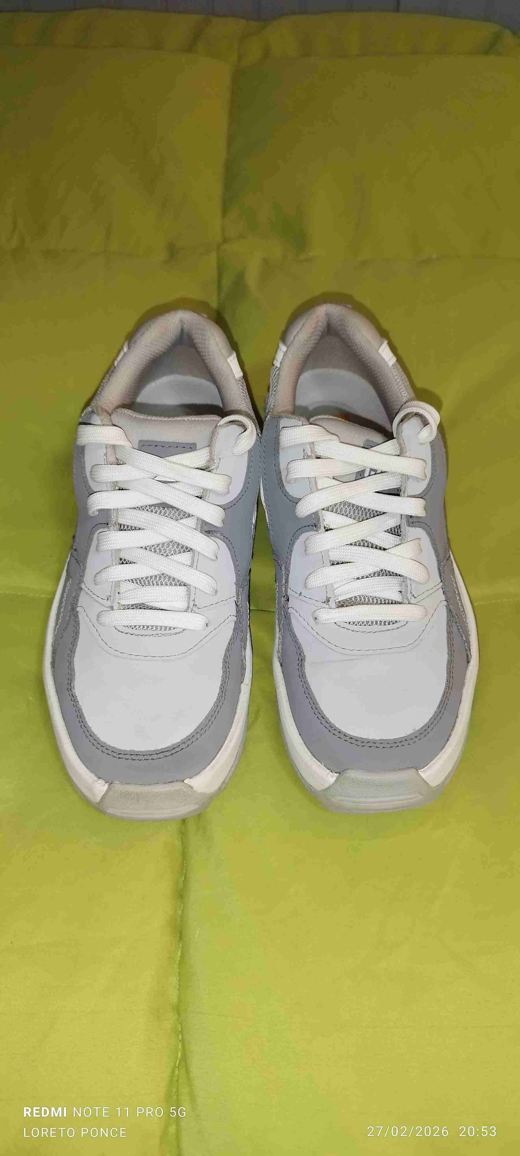 Zapatillas CAT blancas y grises - miniatura 3