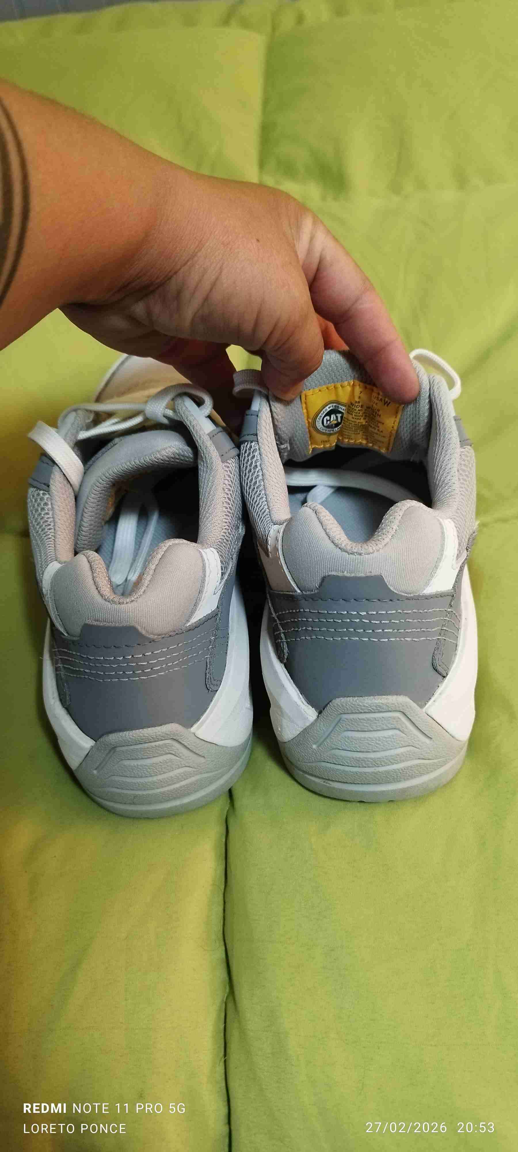 Zapatillas CAT blancas y grises - miniatura 5