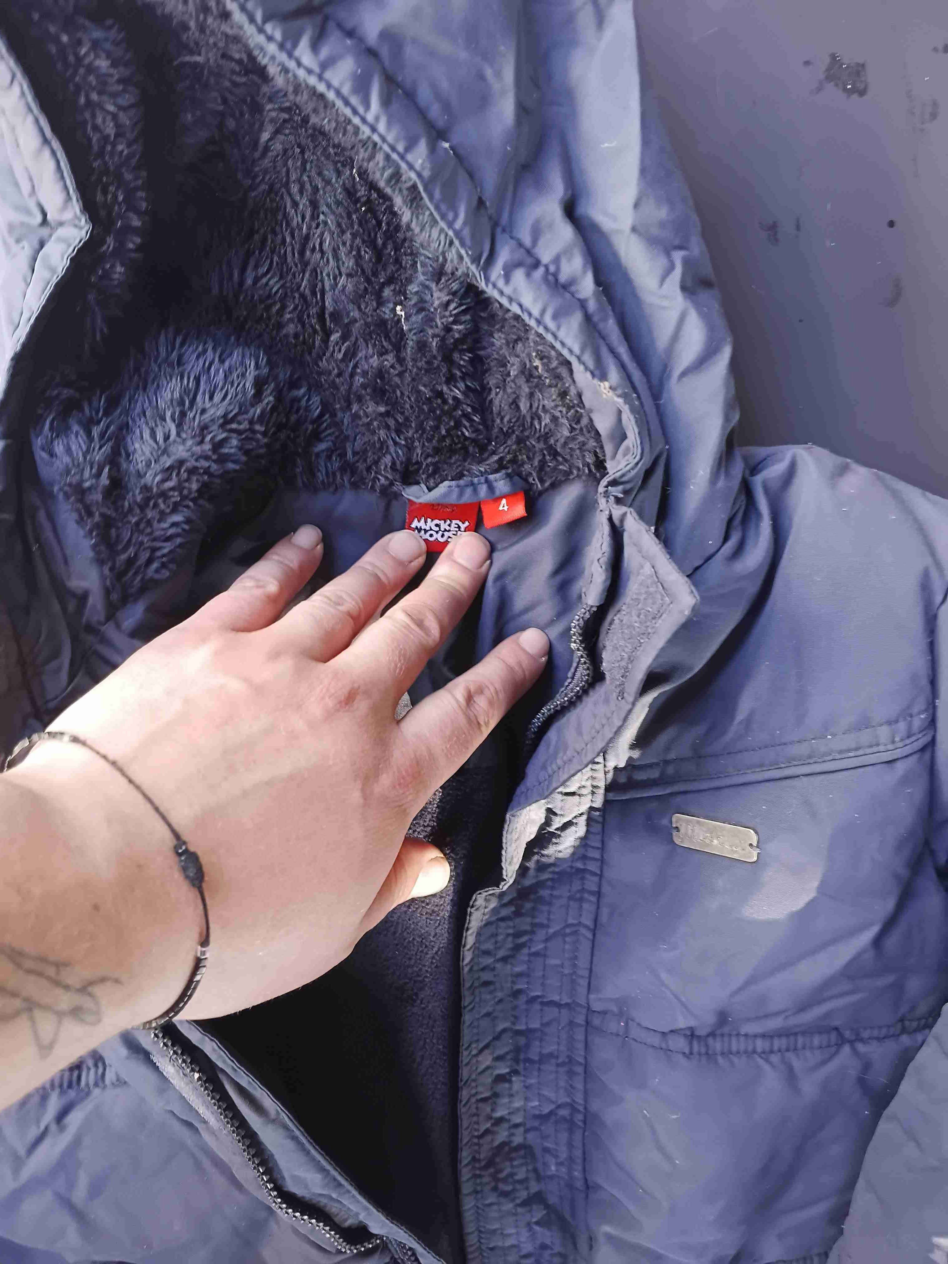 Chaqueta azul con forro interior talla 4
