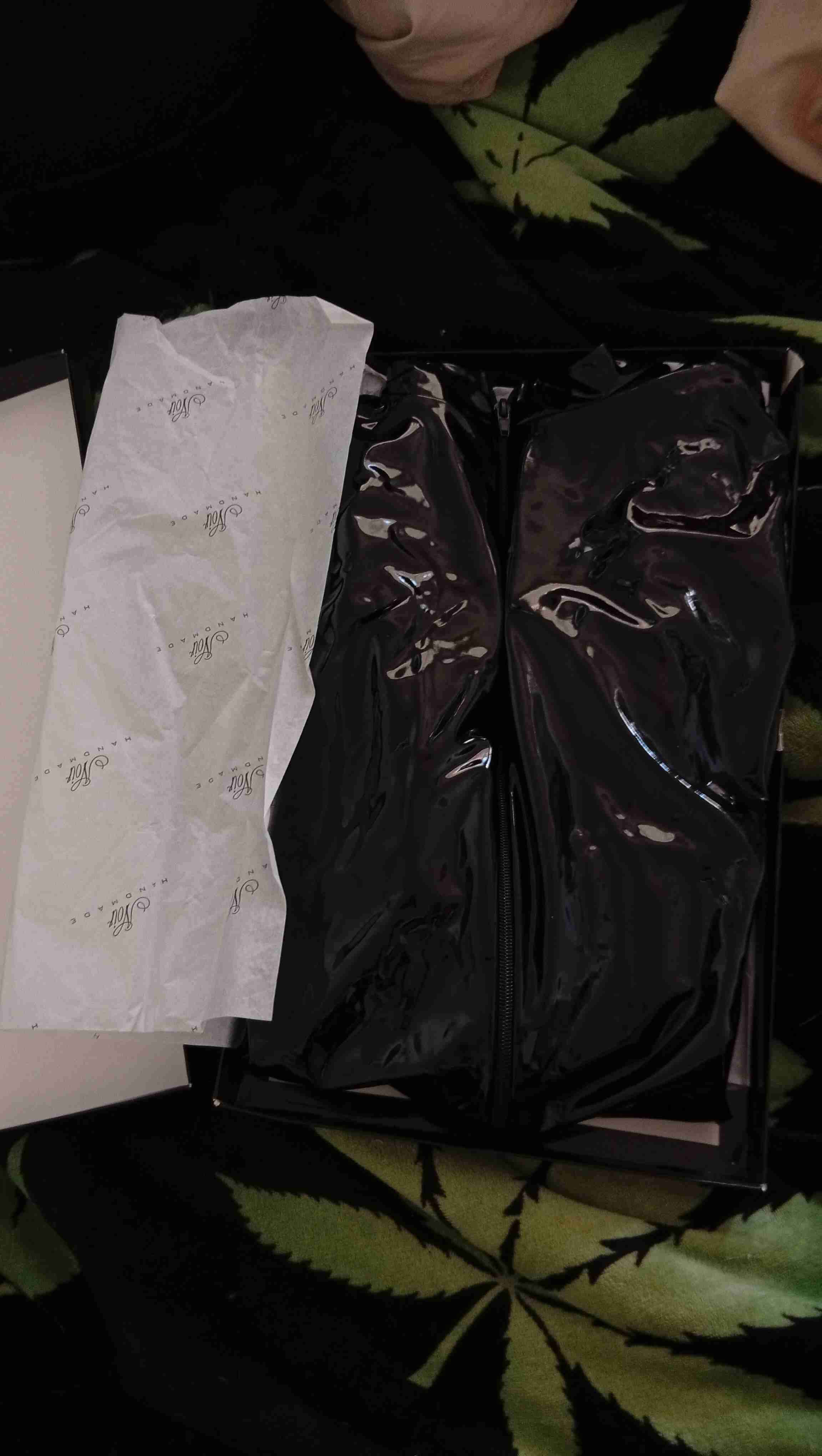 Vestido negro de vinilo látex - 3