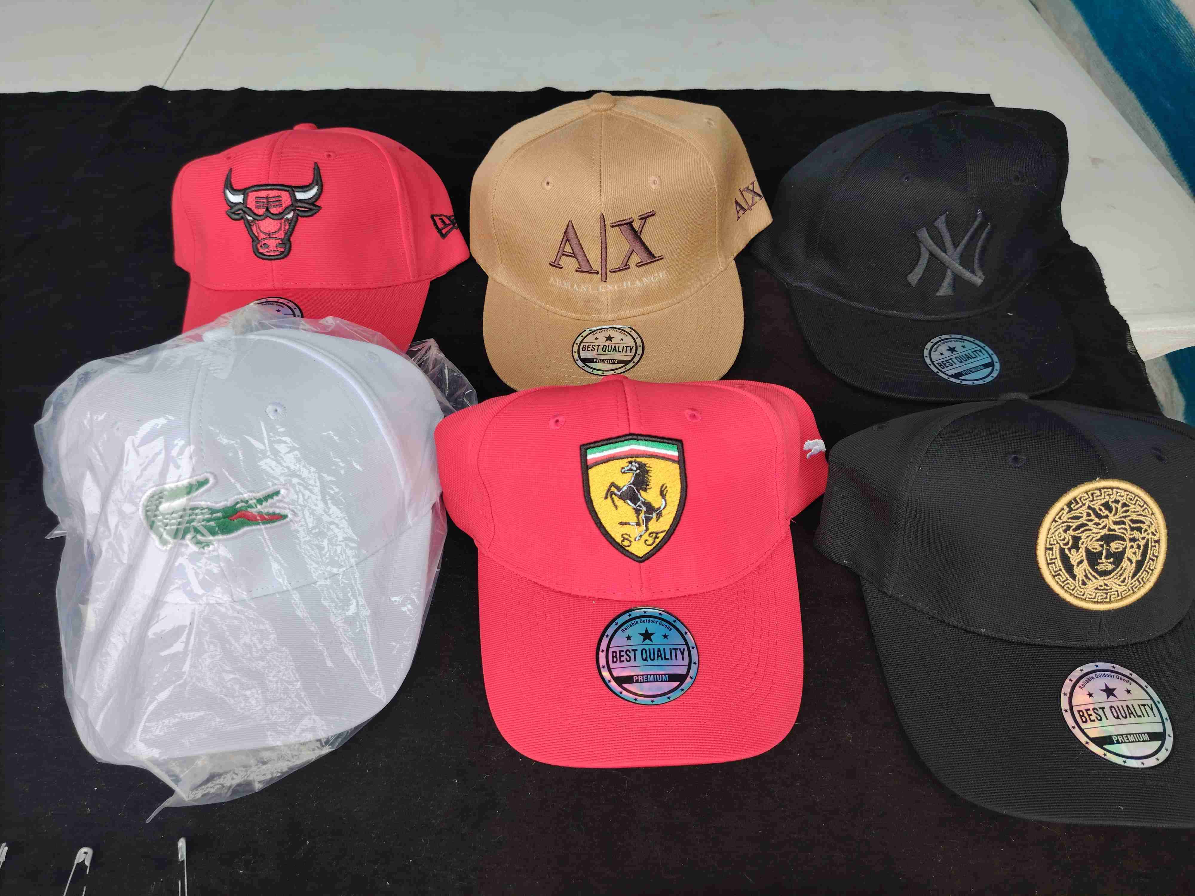 Gorros planos y redondos