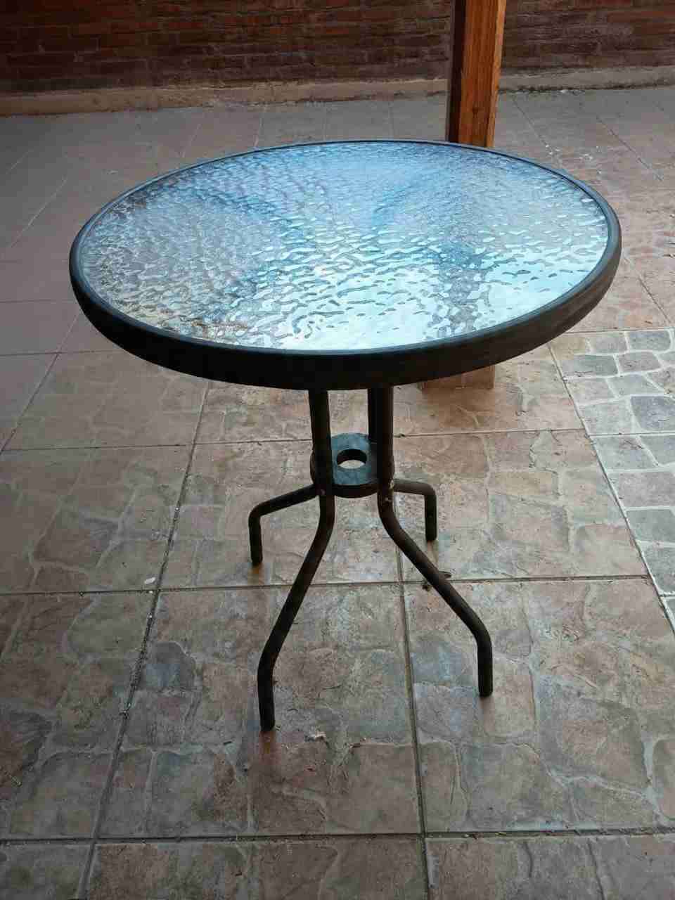 Mesa redonda de vidrio